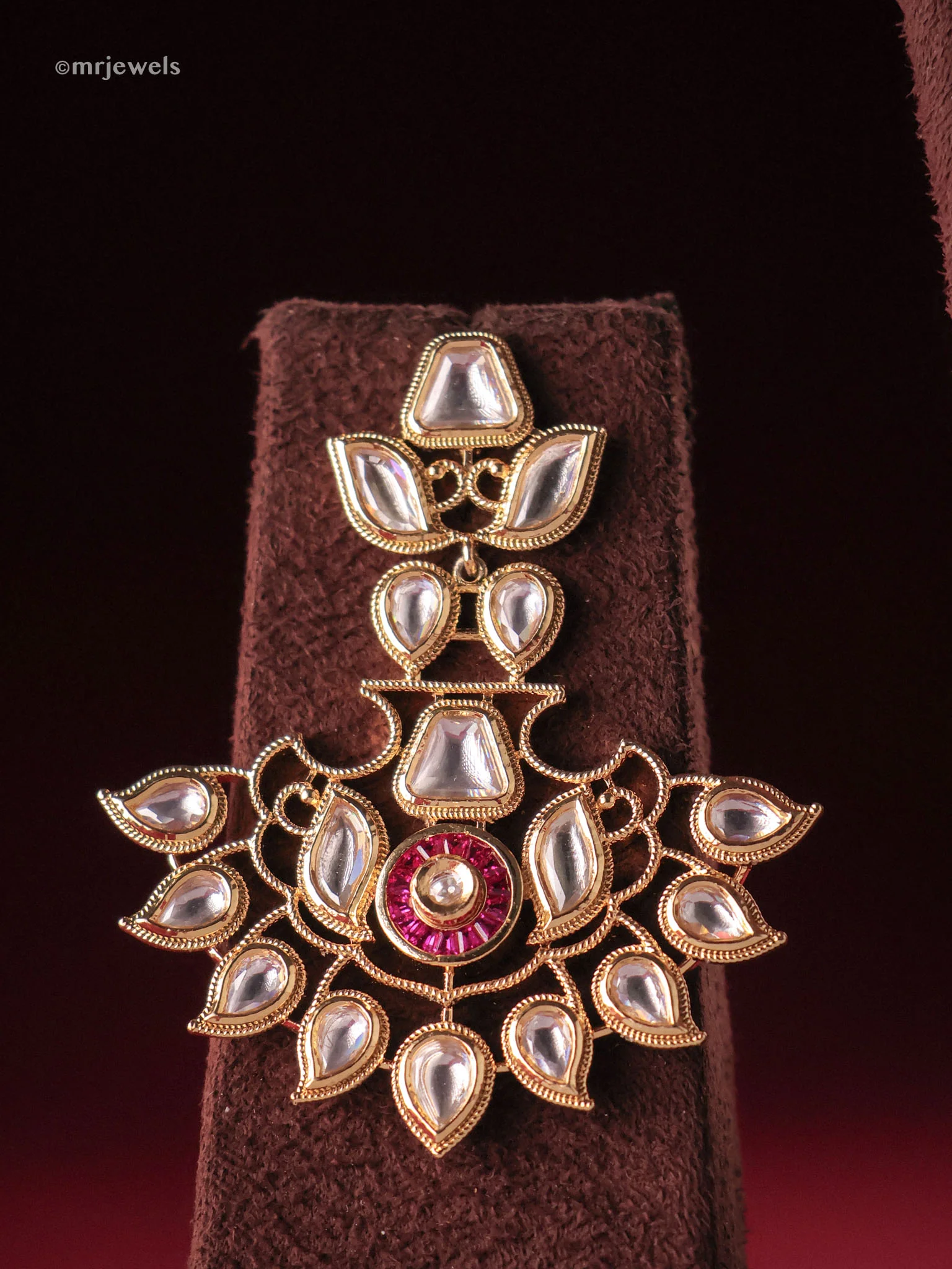 Aarah-e-Noor Chand Polki Necklace with Earrings - Image 3
