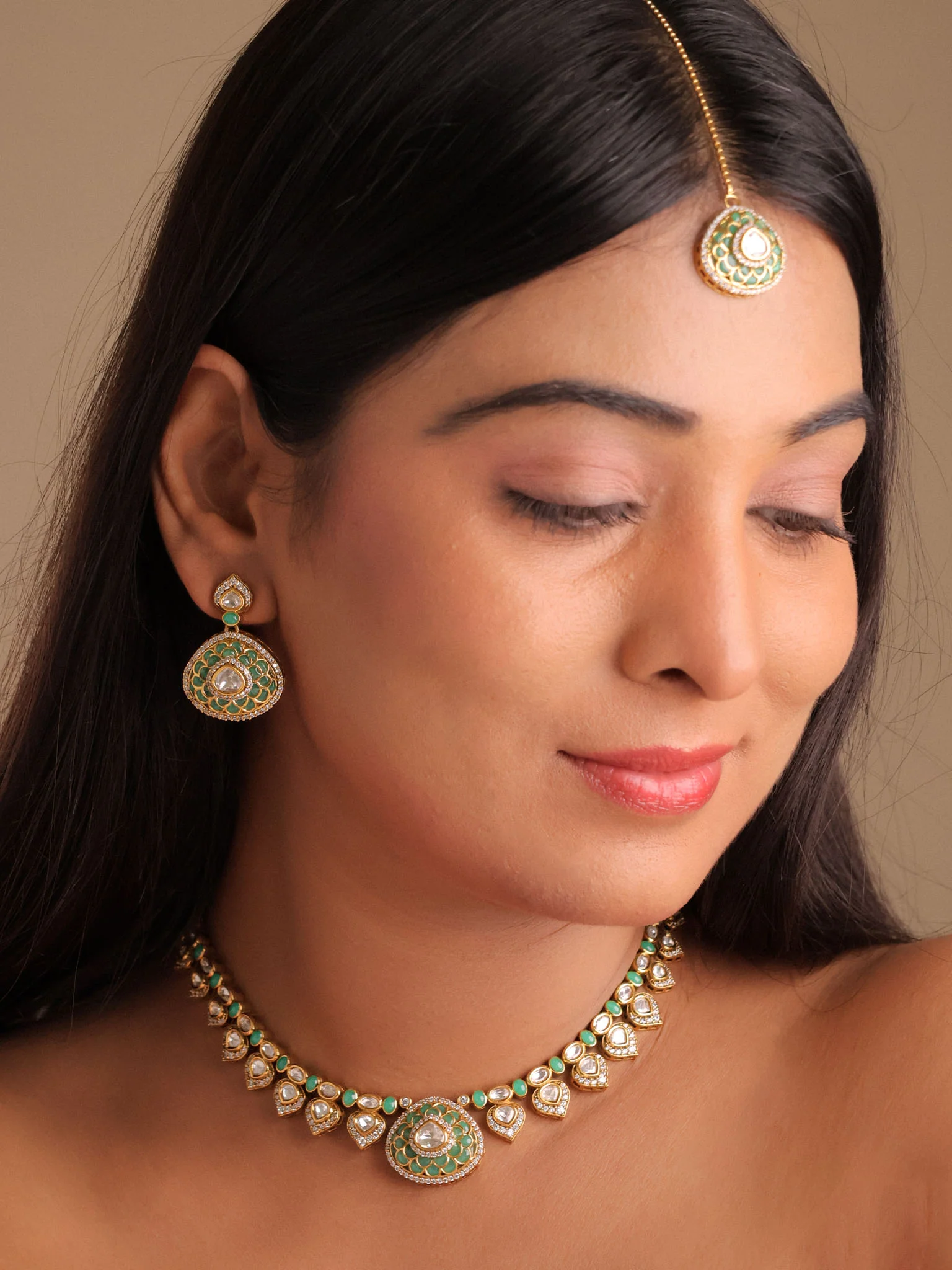 Aaranya Classic Kundan Choker Set - Image 9
