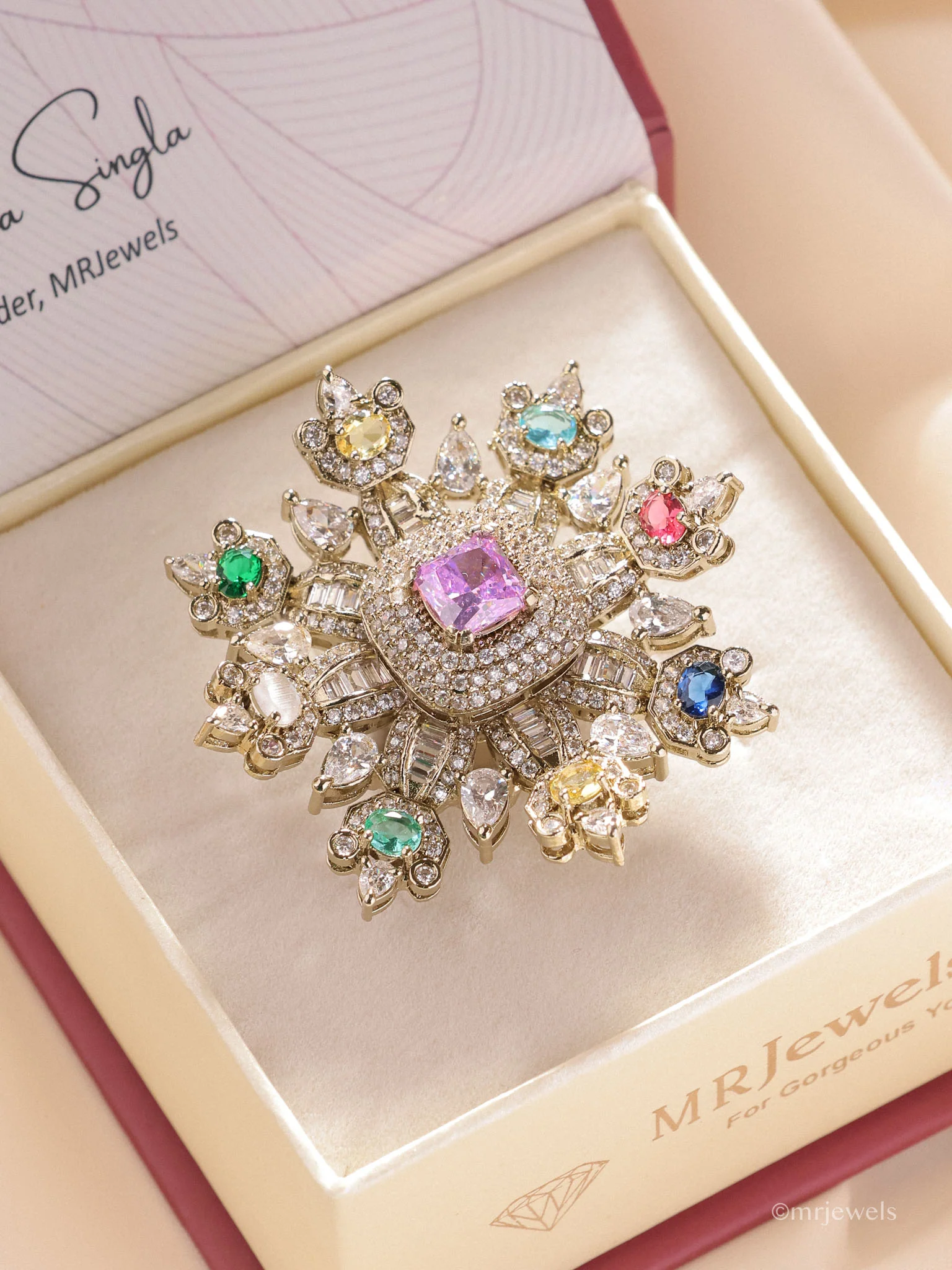 Aarini Royal Oversized Cocktail Ring - Image 3
