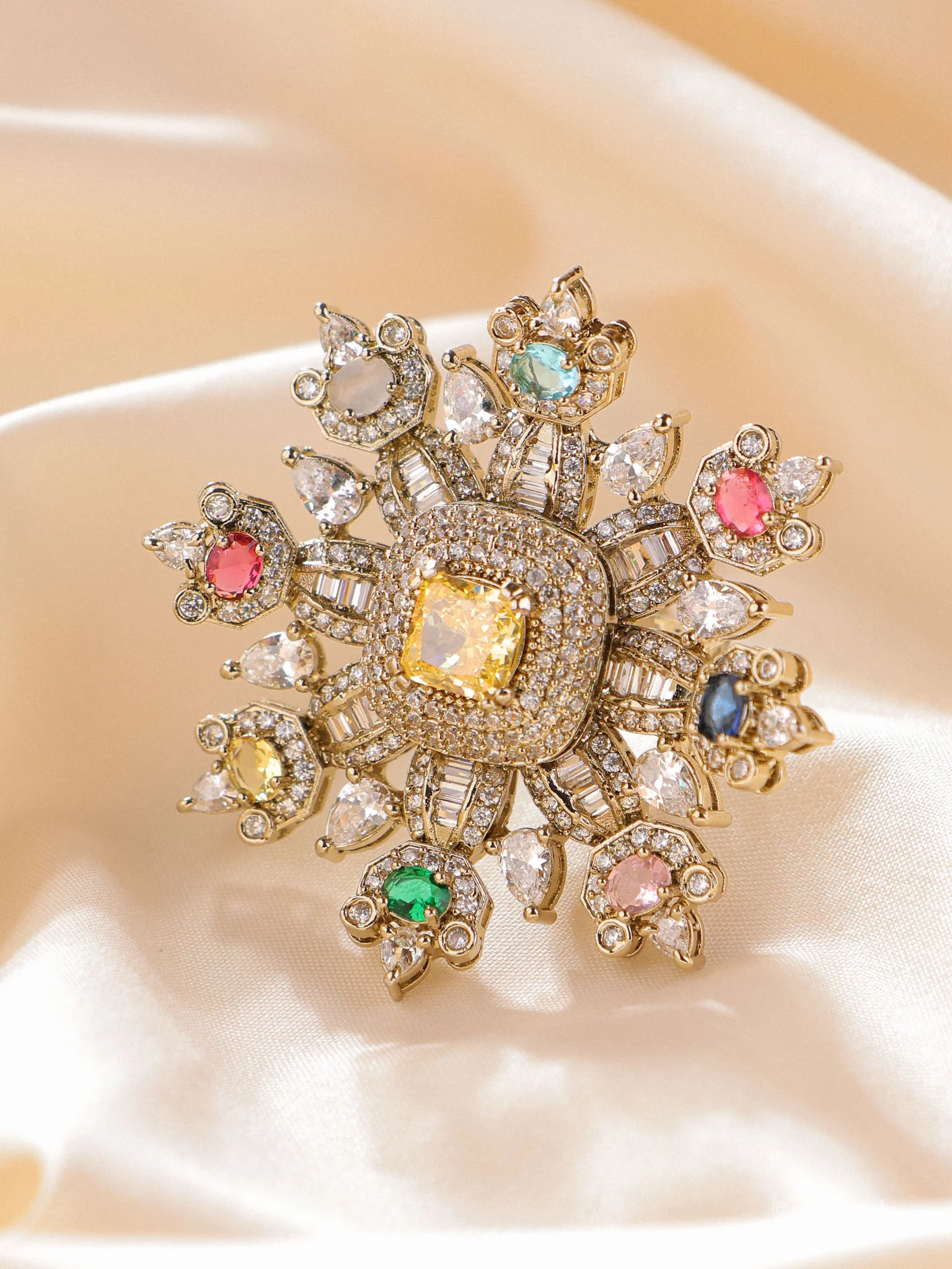 Aarini Royal Oversized Cocktail Ring - Image 6