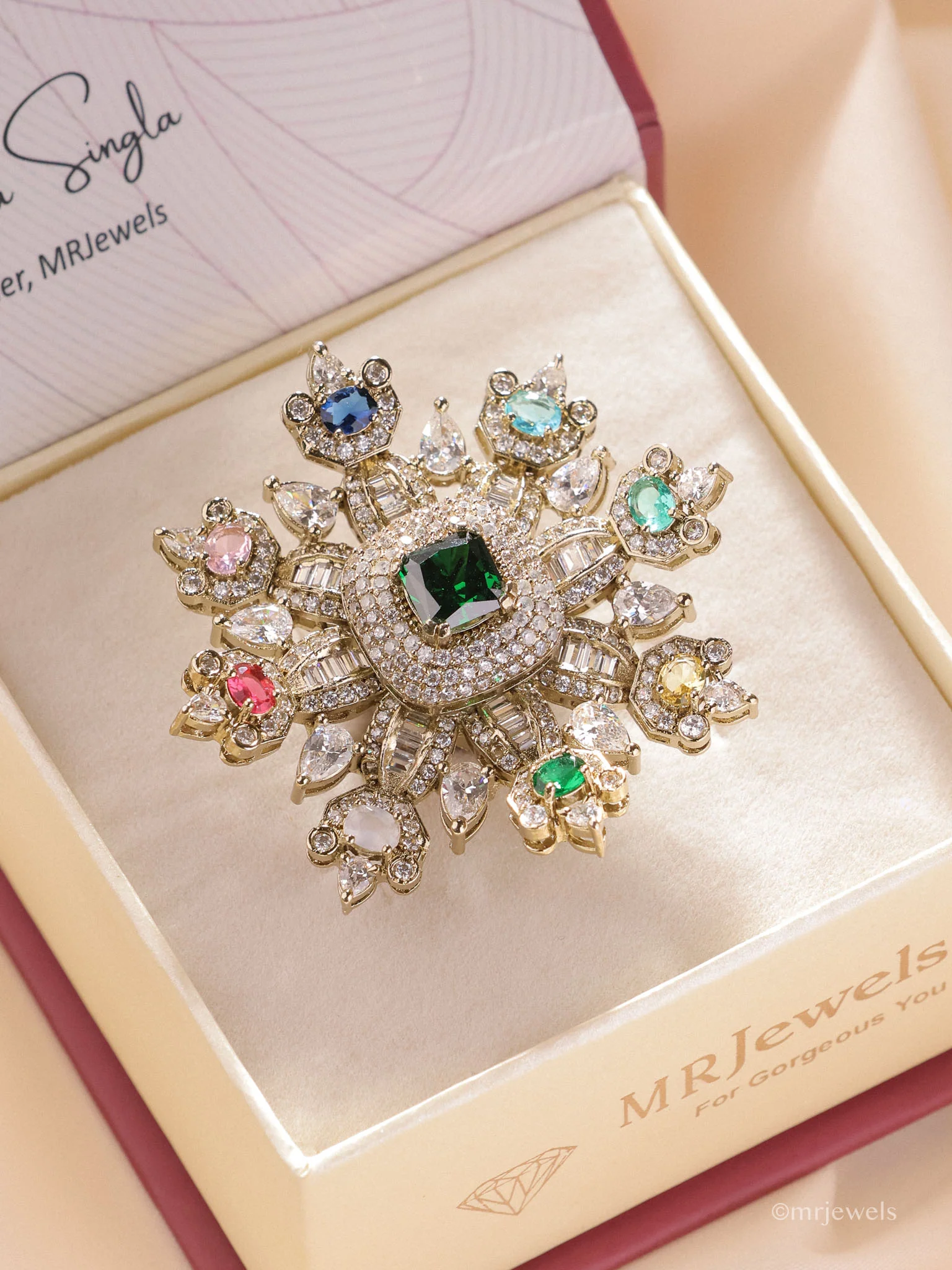 Aarini Royal Oversized Cocktail Ring - Image 7