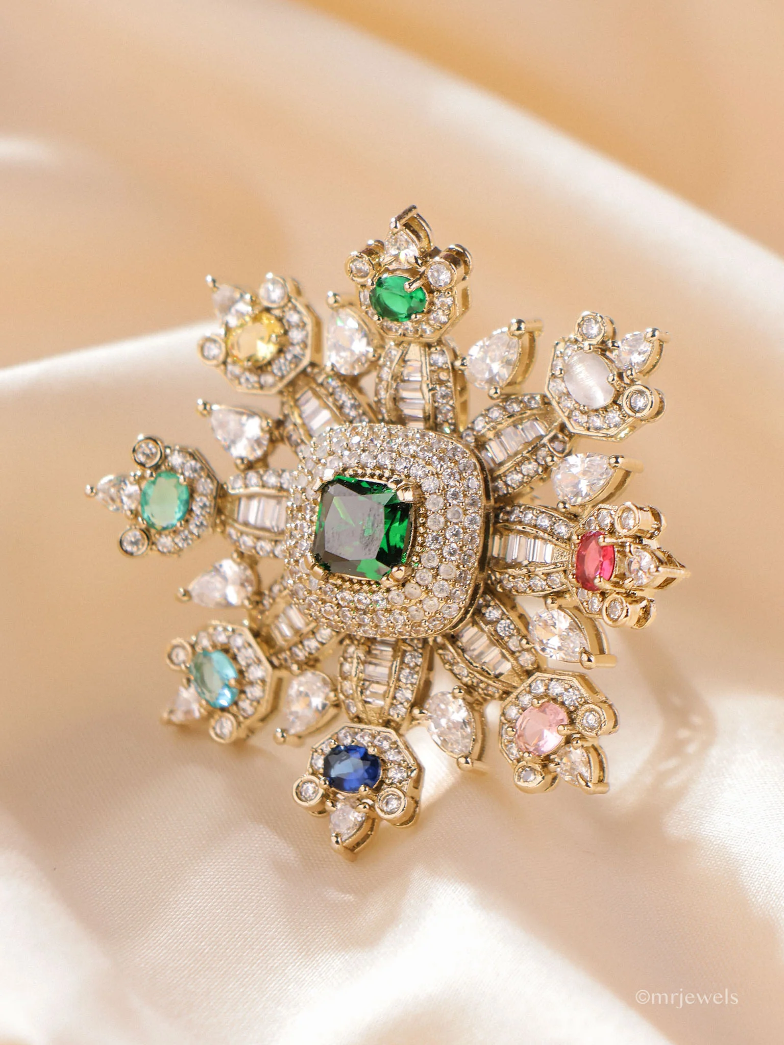 Aarini Royal Oversized Cocktail Ring - Image 8