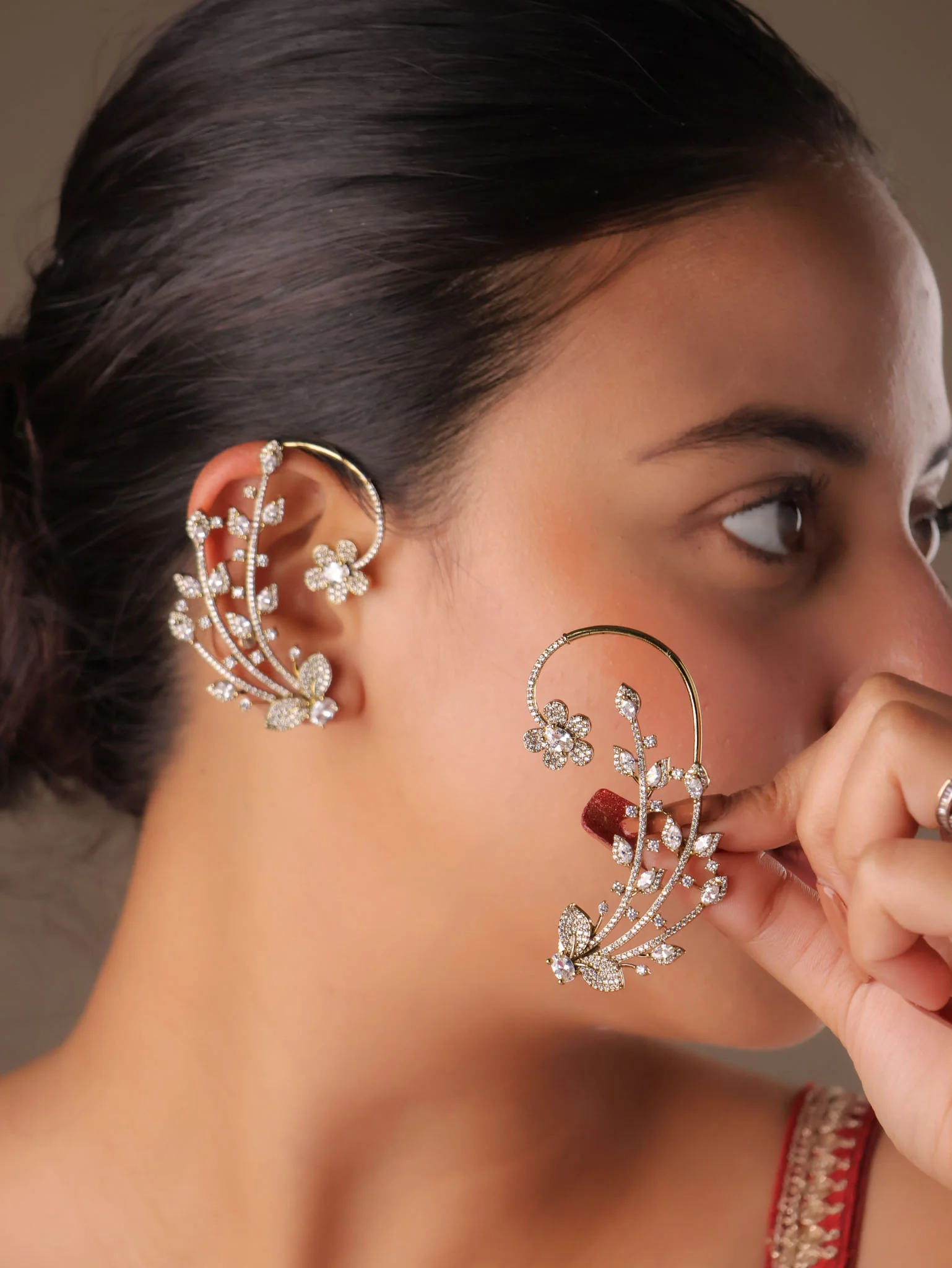 Aarohi Noor Ear Cuff - Image 2