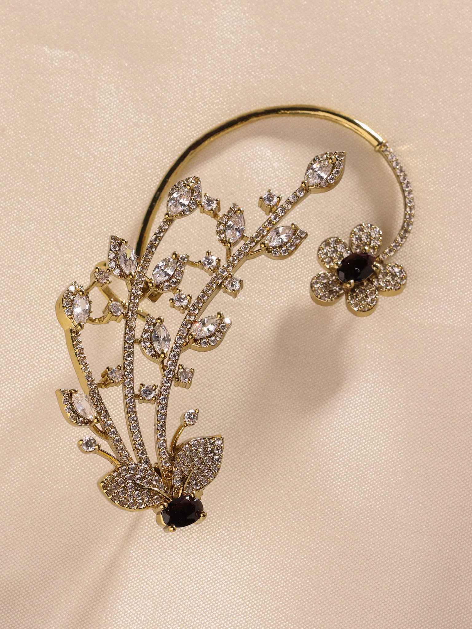 Aarohi Noor Ear Cuff - Image 3