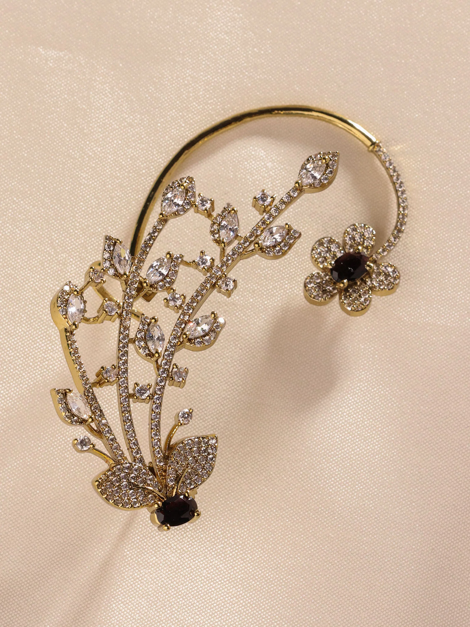 Aarohi Noor Ear Cuff - Image 4