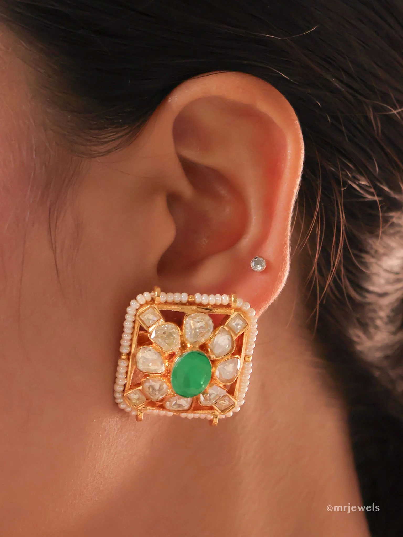 Aarzoo Emerald Polki Grid Choker Set (with Studs) - Image 3