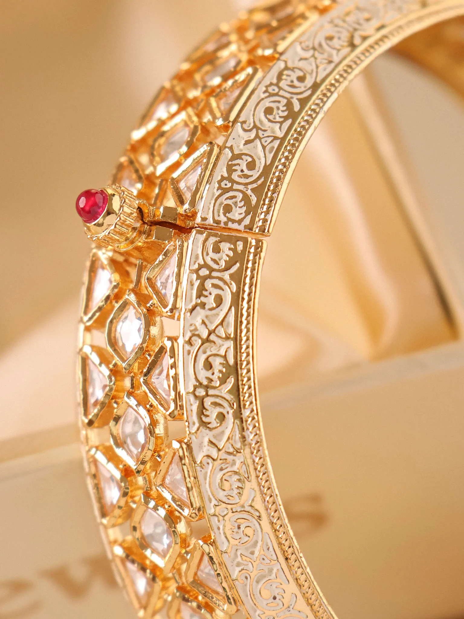 Advika Royal Polki Jadau Bangles - Image 4