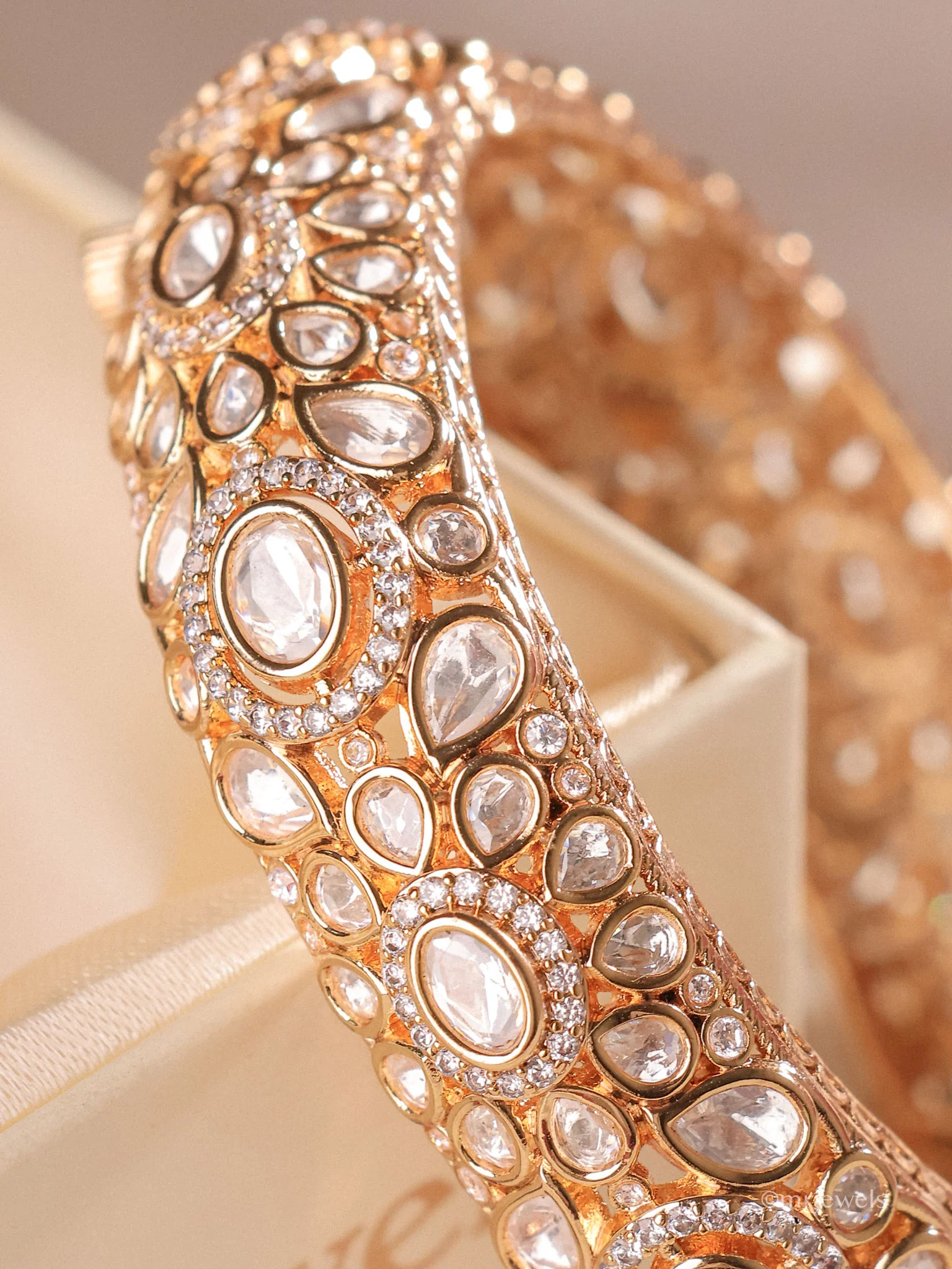 Ahalya Antique Polki Bangle - Image 3