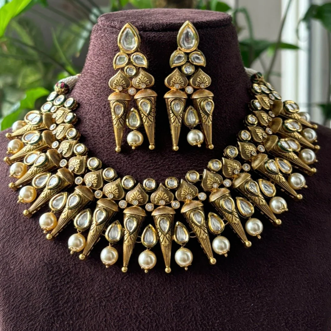 Antique  Royal Heritage Necklace Set - Image 4