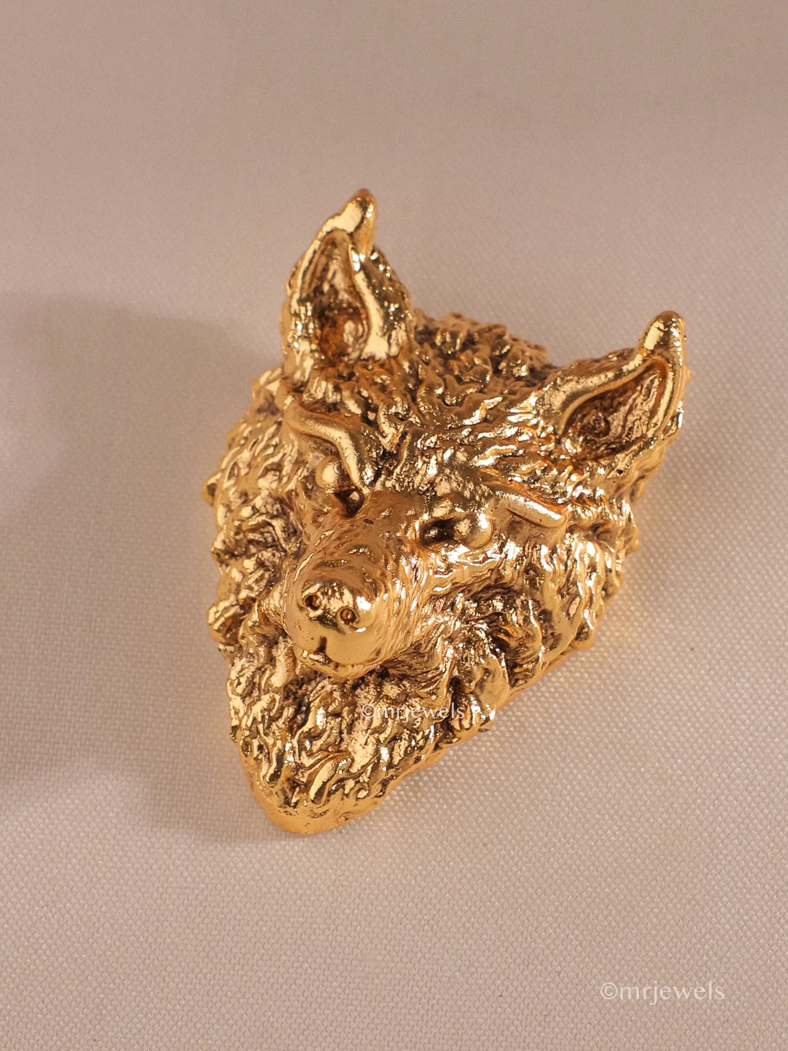 Antique Gold Wolf Brooch - Image 2
