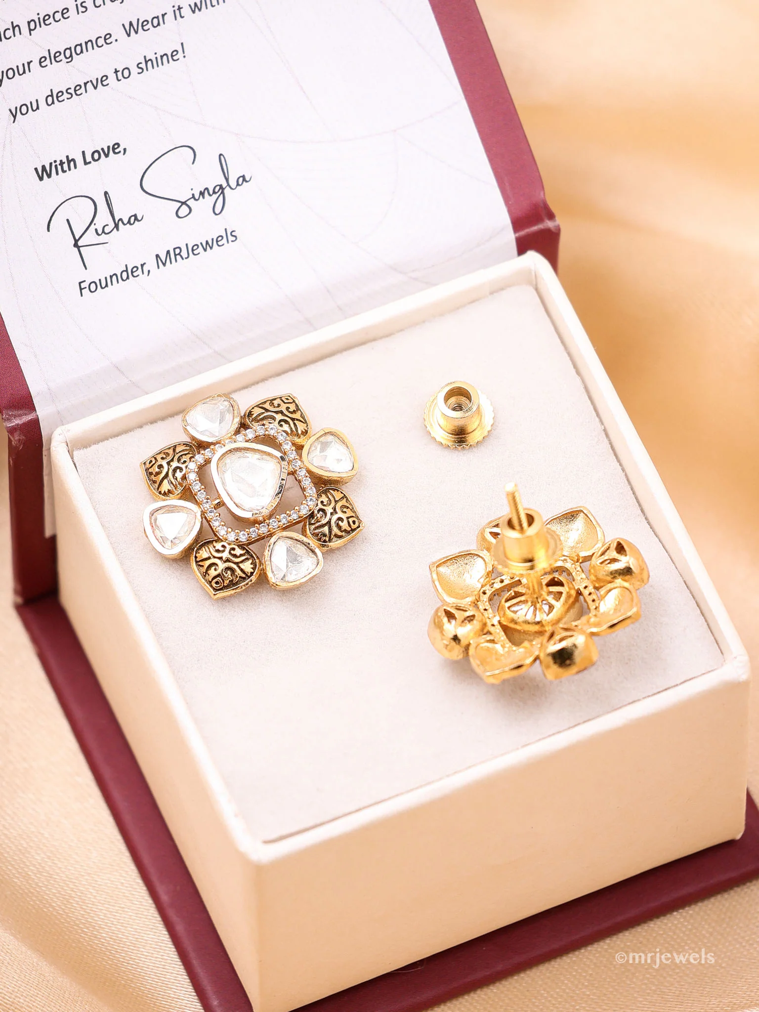 Antique Heritage studs Screwback - Image 2