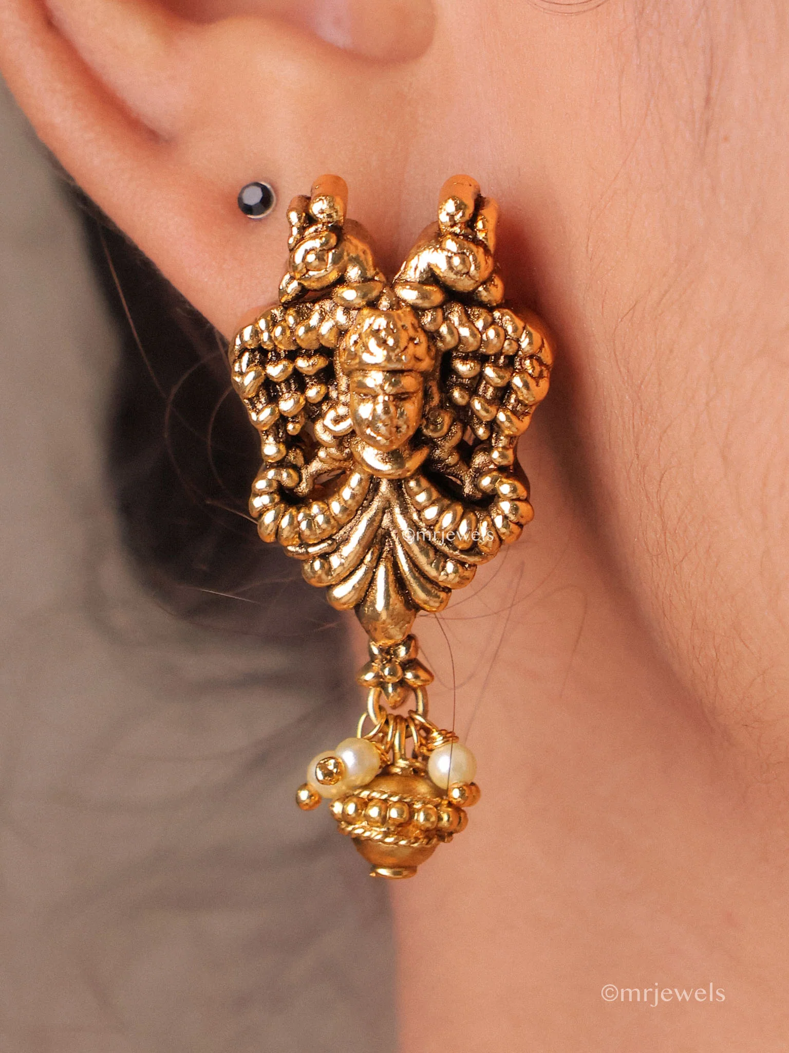 Antique Lakshmi Temple Hasli Necklace Set - Image 3