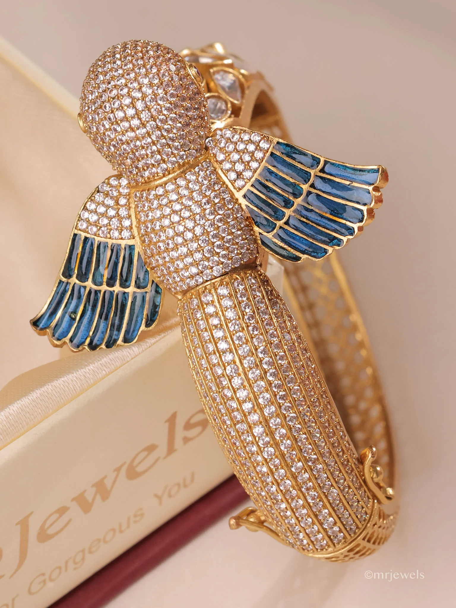 Arinya Statement Bird Kundan Bangle - Image 5