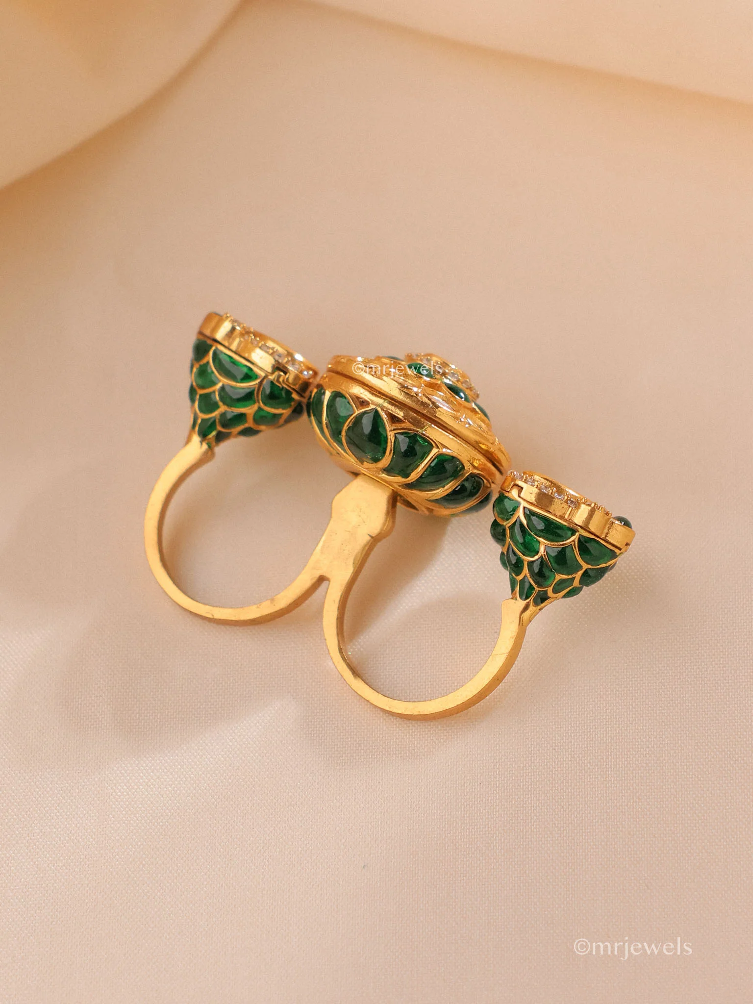 Arinya Statement Kundan Cocktail Ring - Image 3