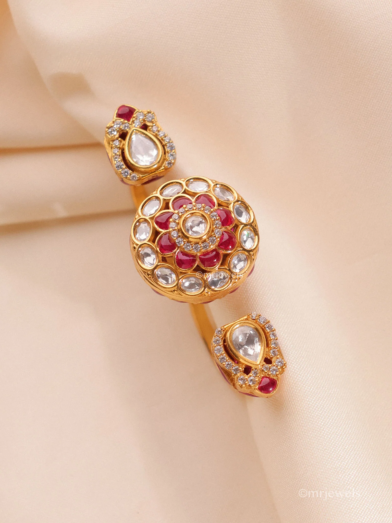 Arinya Statement Kundan Cocktail Ring - Image 4