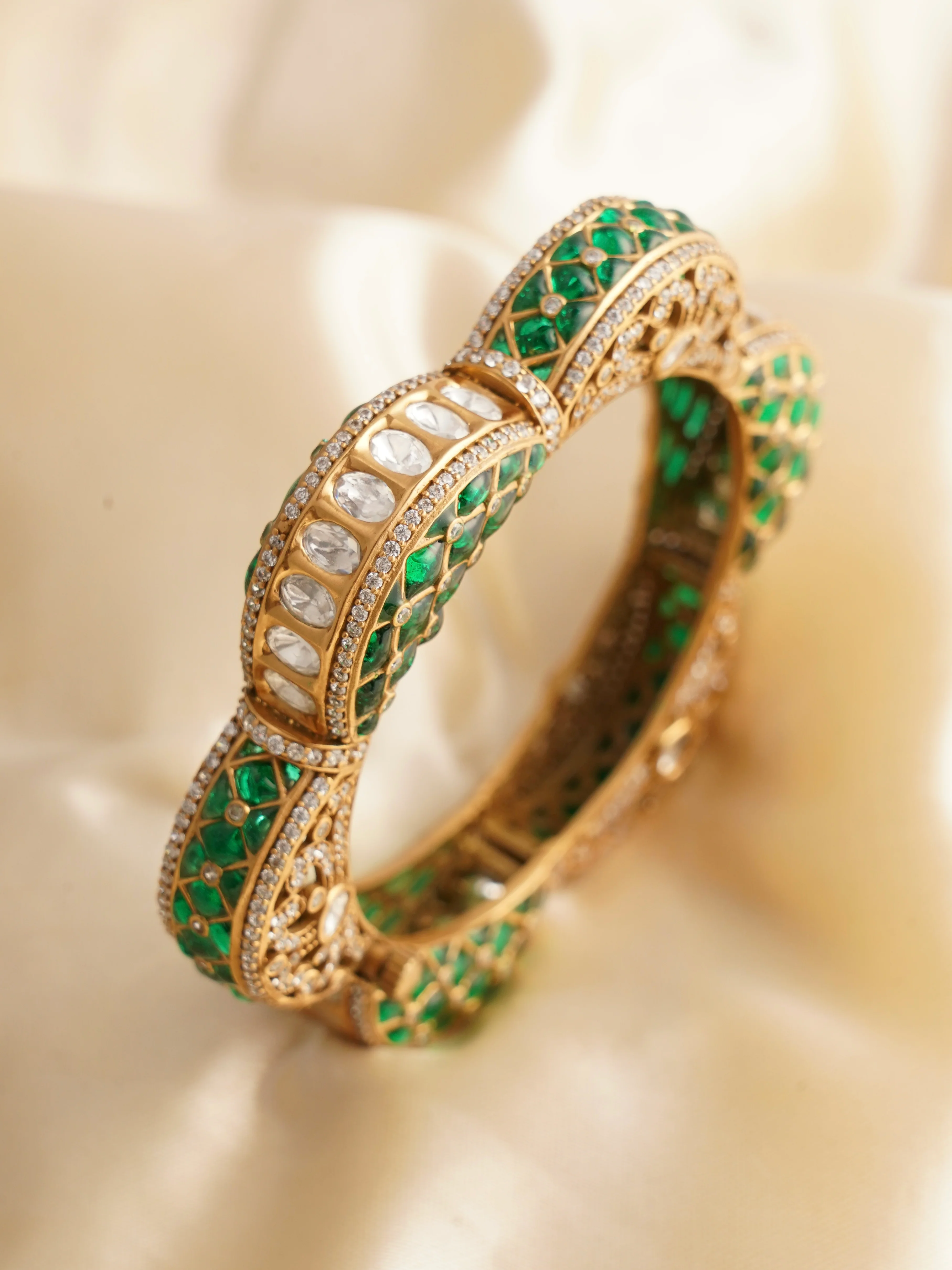 Artistic Emerald Polki Kundan Kada ( Openable) - Image 3