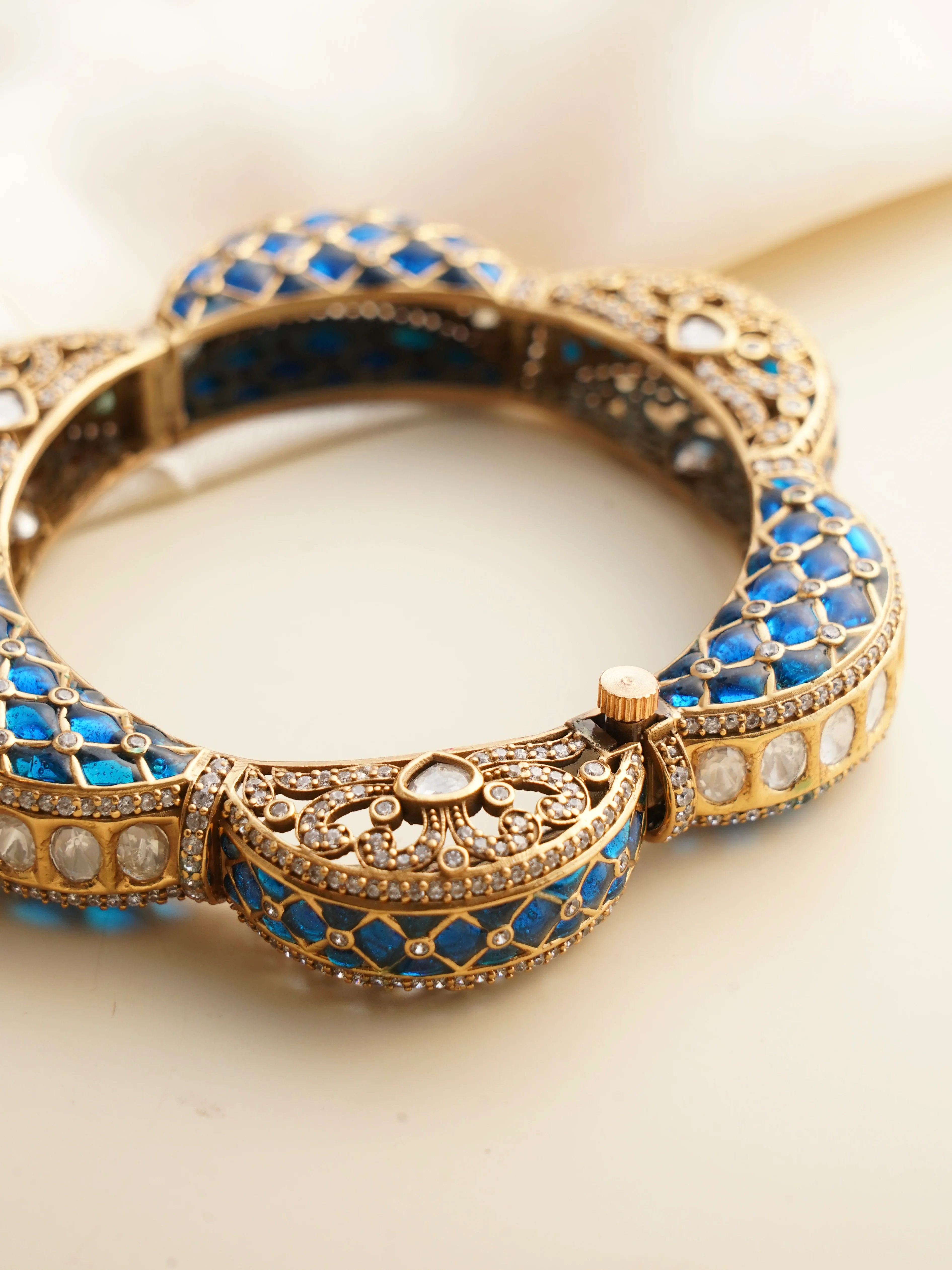 Artistic Emerald Polki Kundan Kada ( Openable) - Image 6