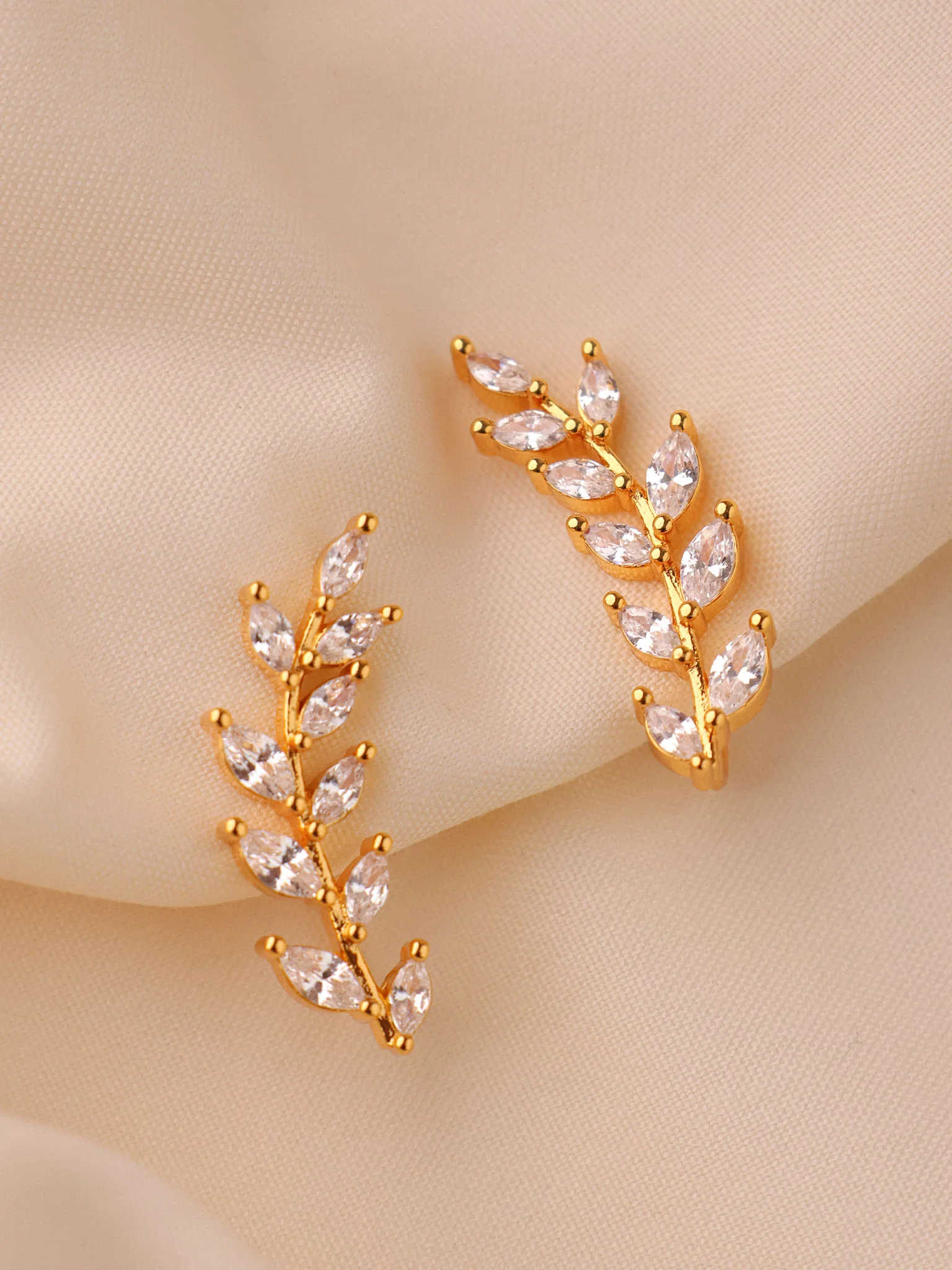 Aurelia Crystal Vine Earcuff - Image 2