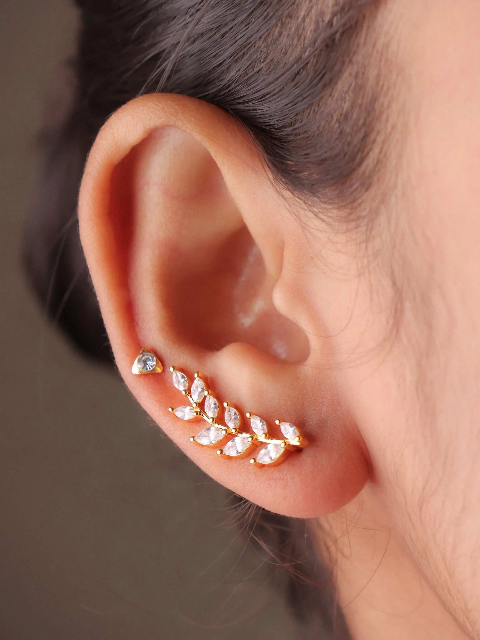 Aurelia Crystal Vine Earcuff - Image 3