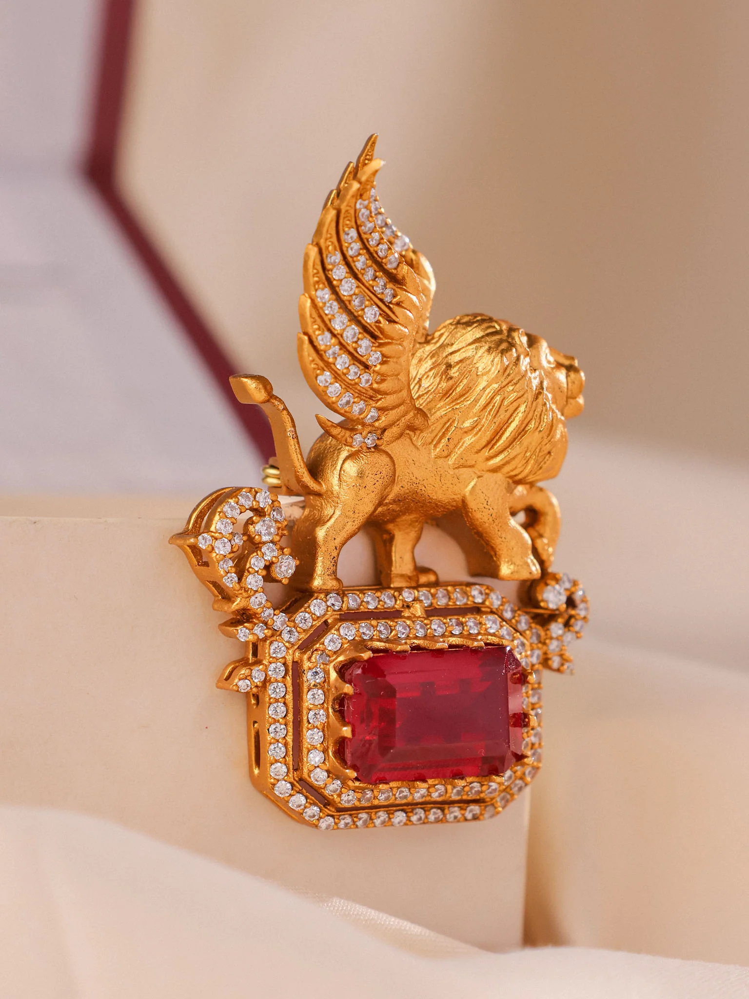 Averon Winged Lion Brooch