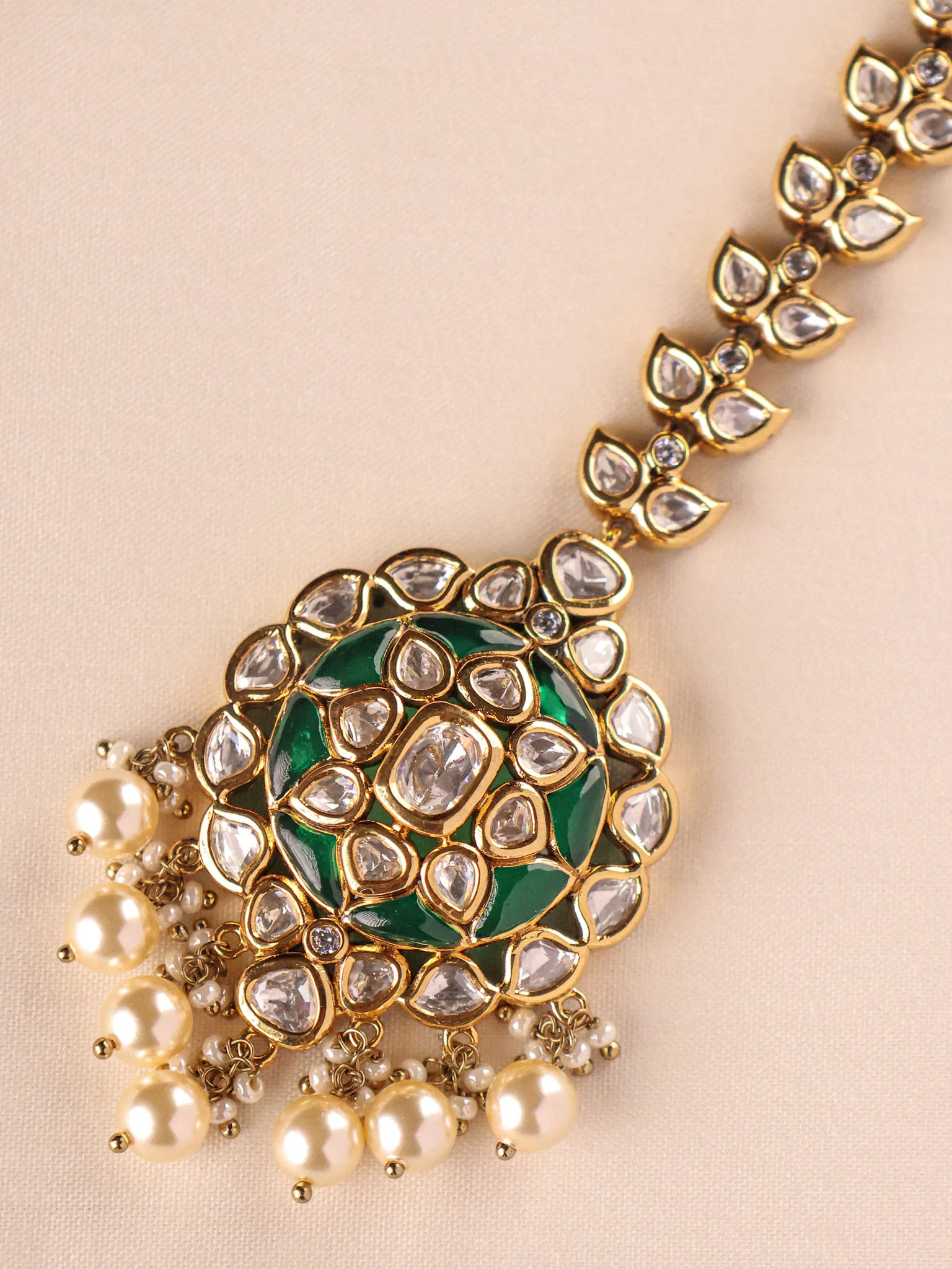 Bridal Kundan Maang Tikka with Pearl Drop - Image 2
