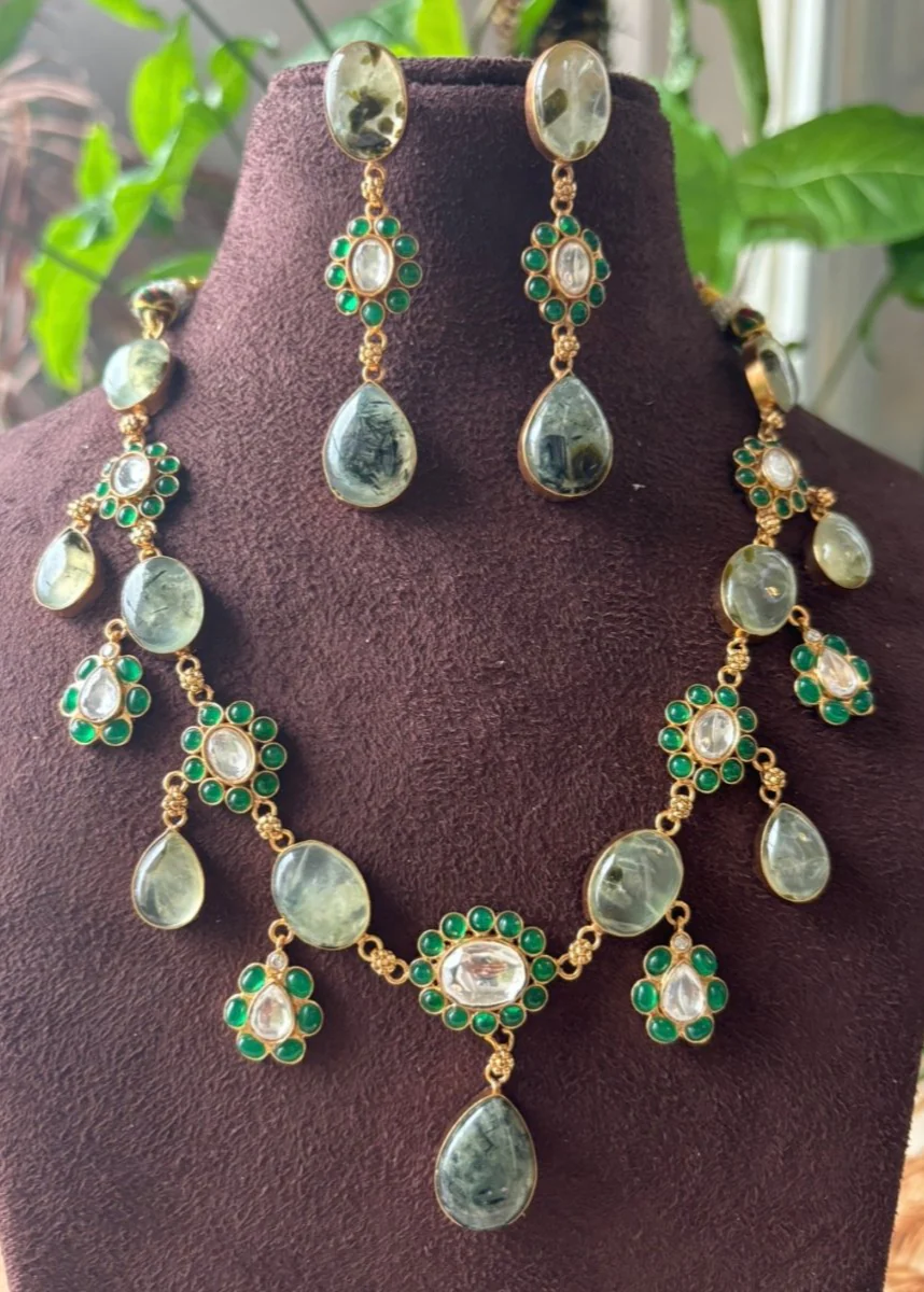 Cabachons natural stone and kemp necklace set with matching earrings - Image 2