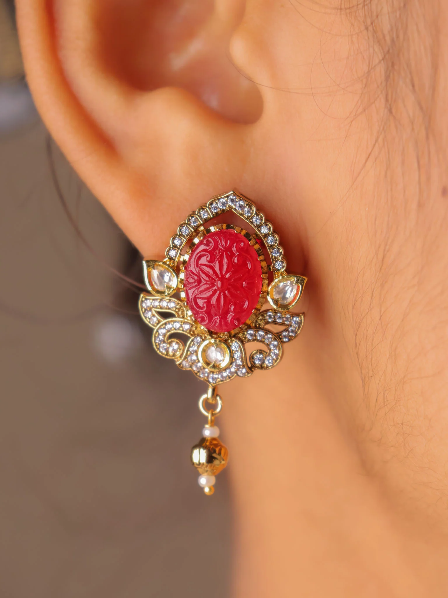 Carved Stone Kundan Pendant Set - Image 7