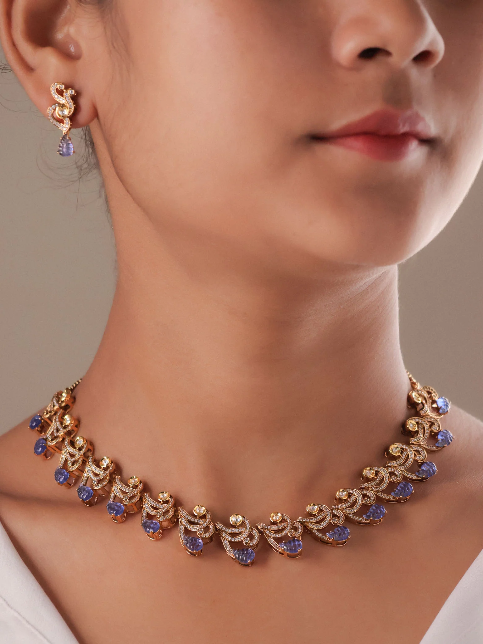 Carved Stone Necklace Set - Image 4