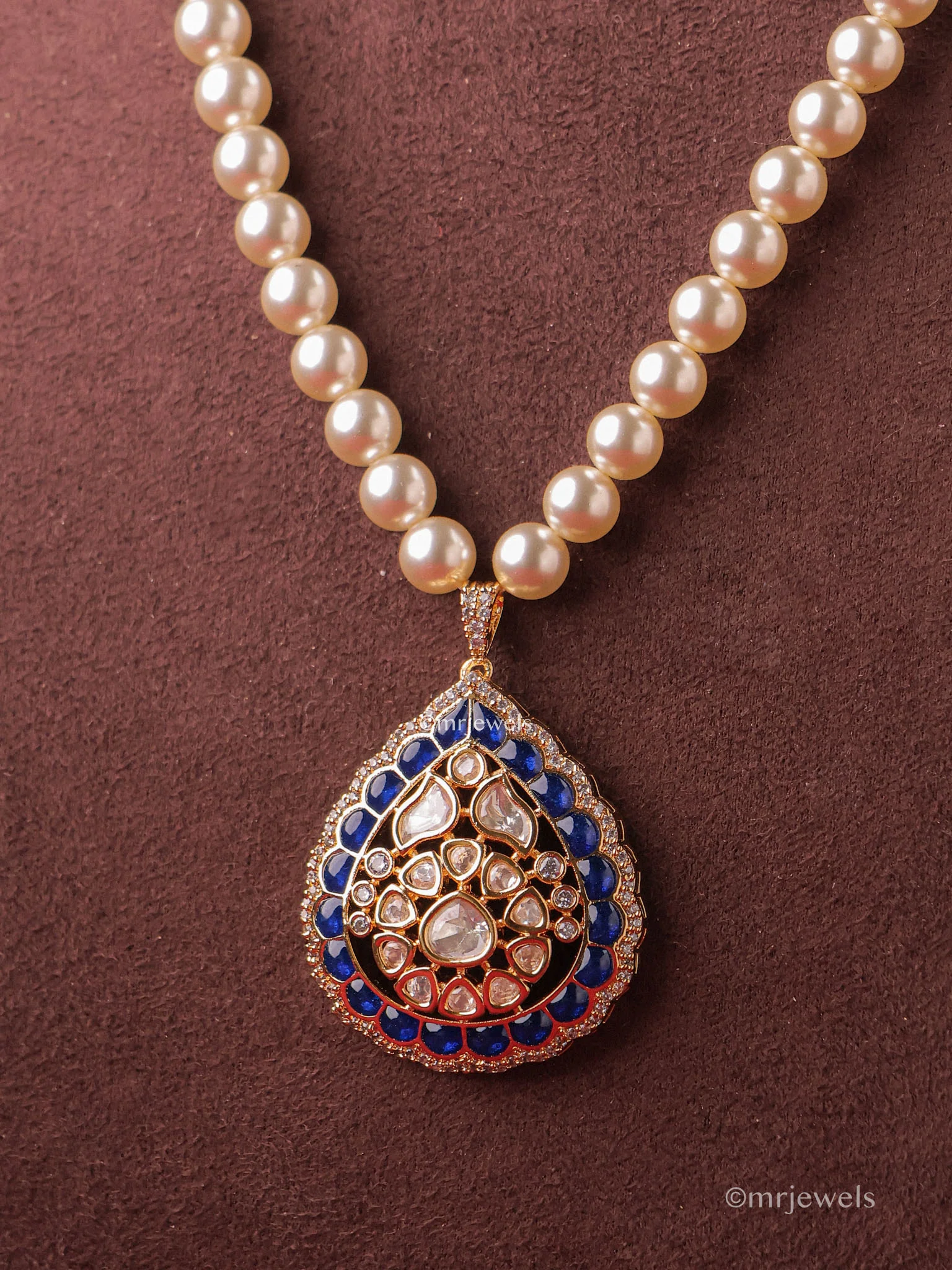 Charvi Polki Pendant Set - Image 10
