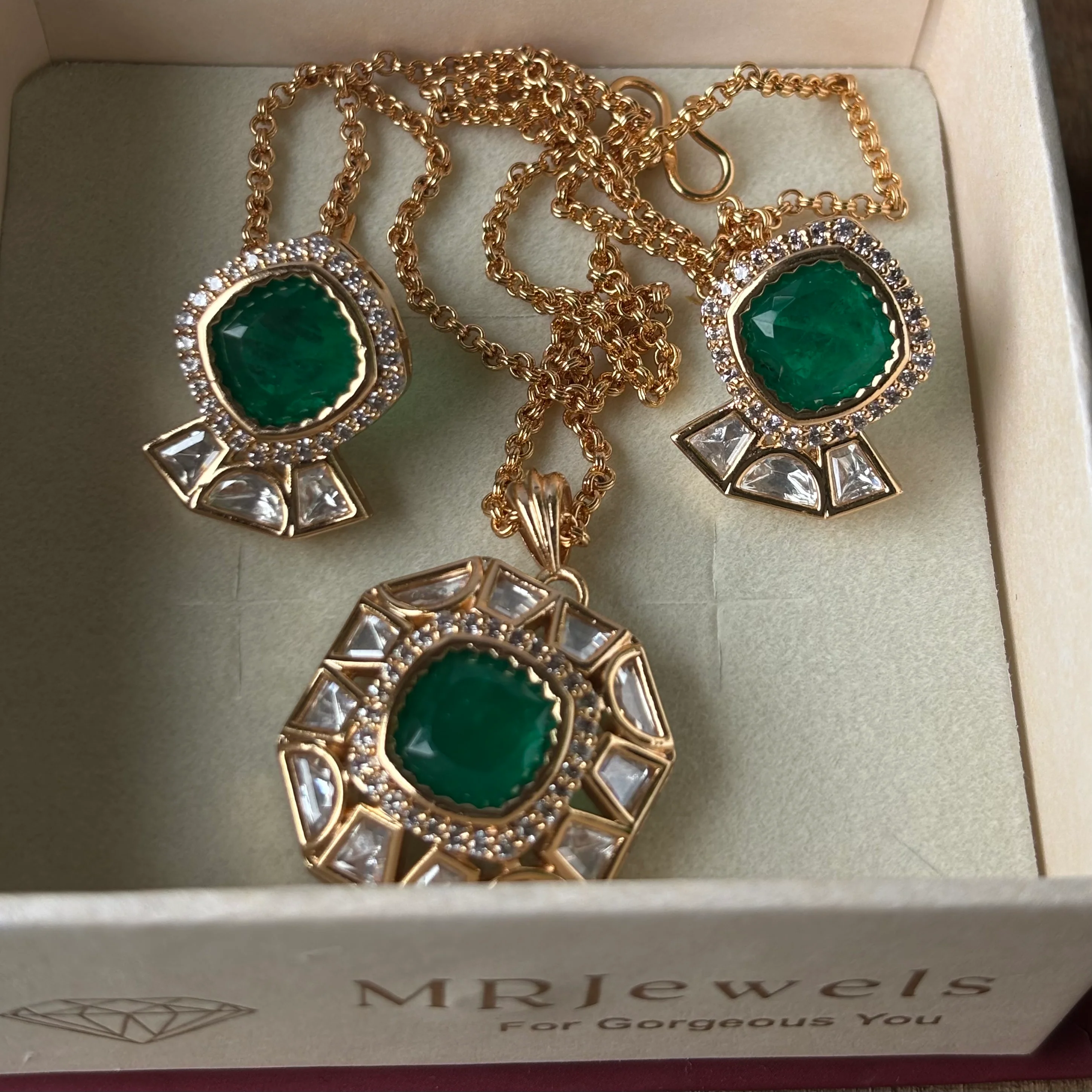 Deepika Statement Pendant set - Image 4
