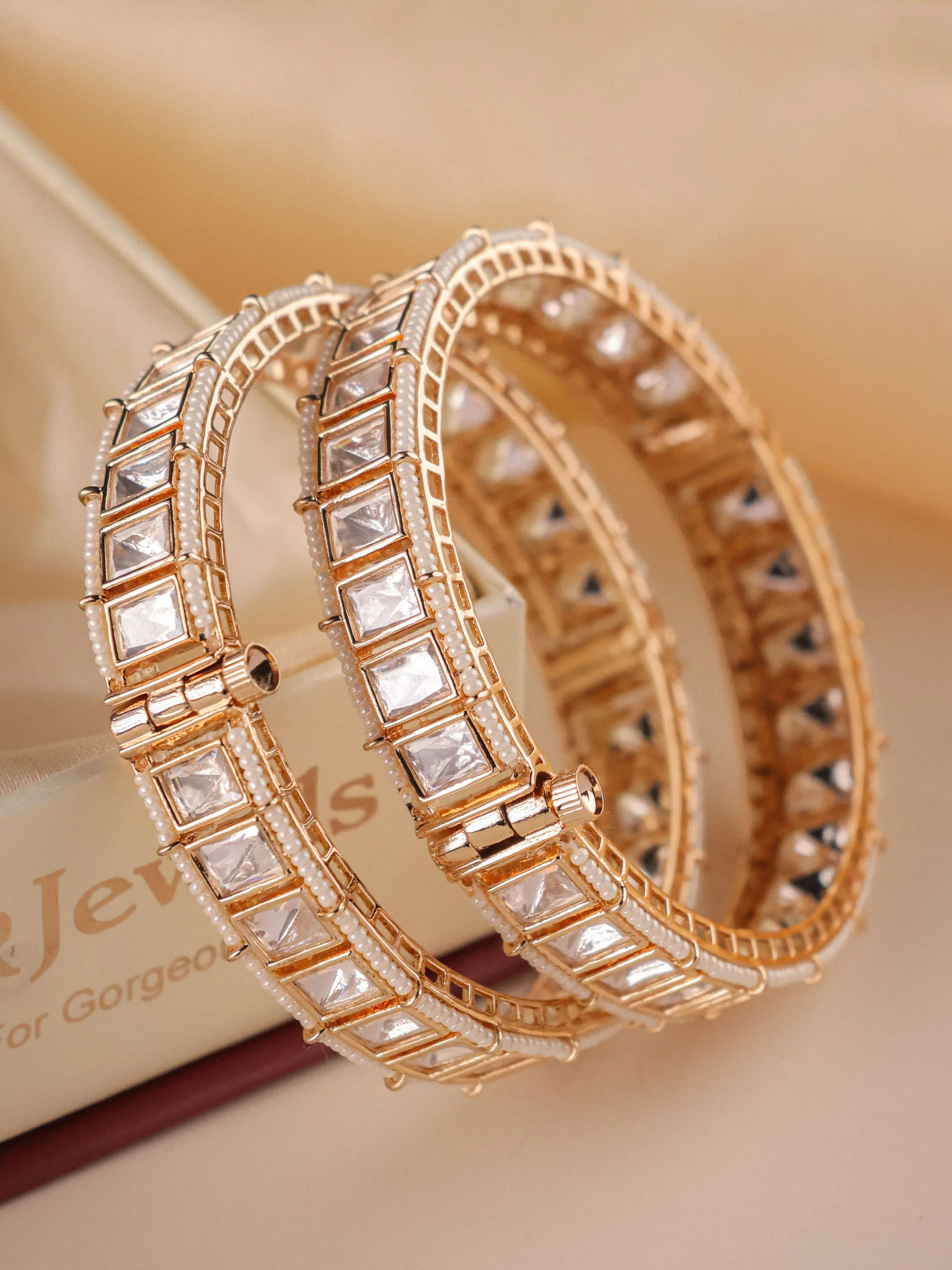 Élan Moissanite Line Bangles (Set of 2)
