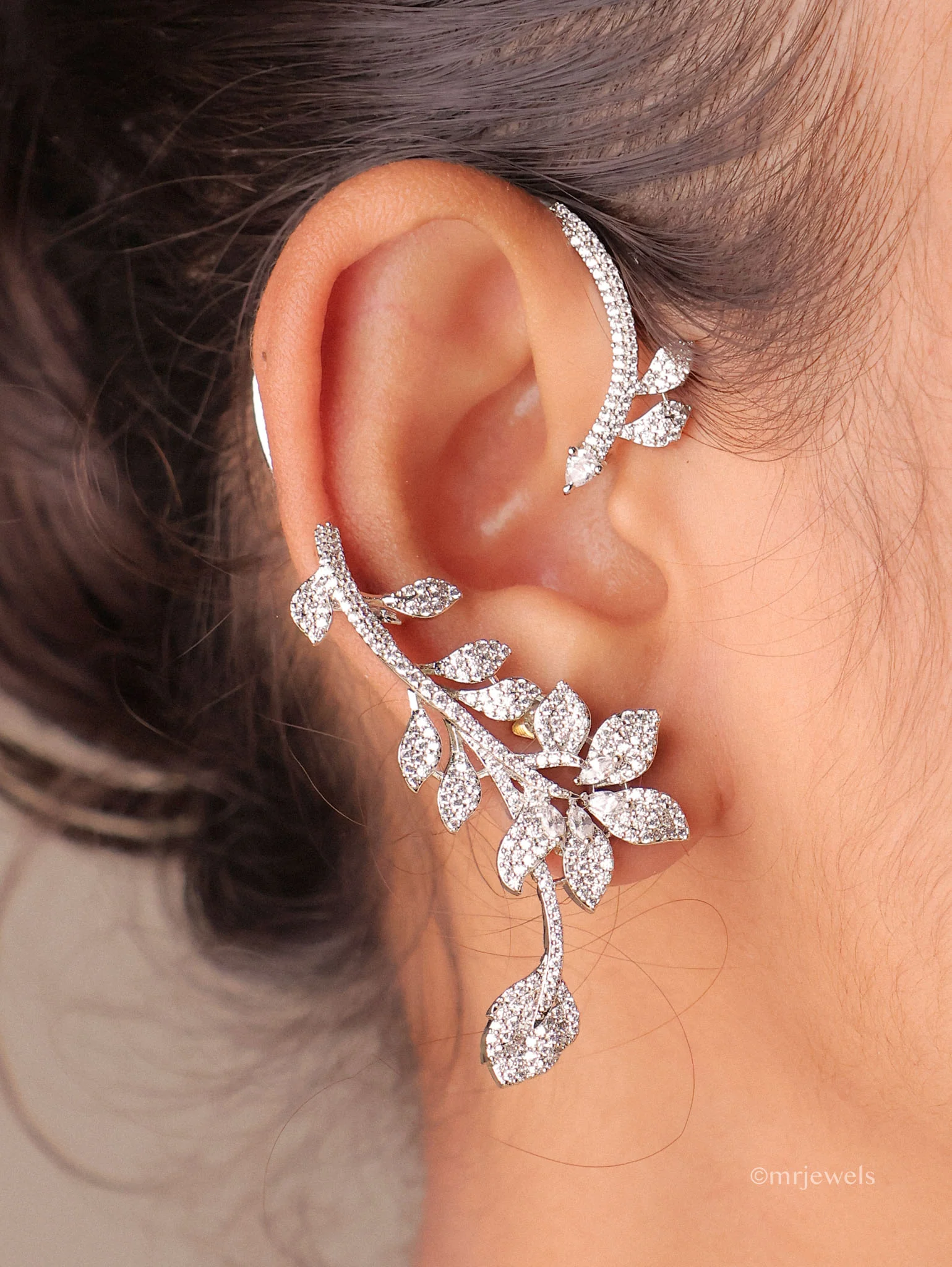 Elara Diamond Earcuff - Image 2