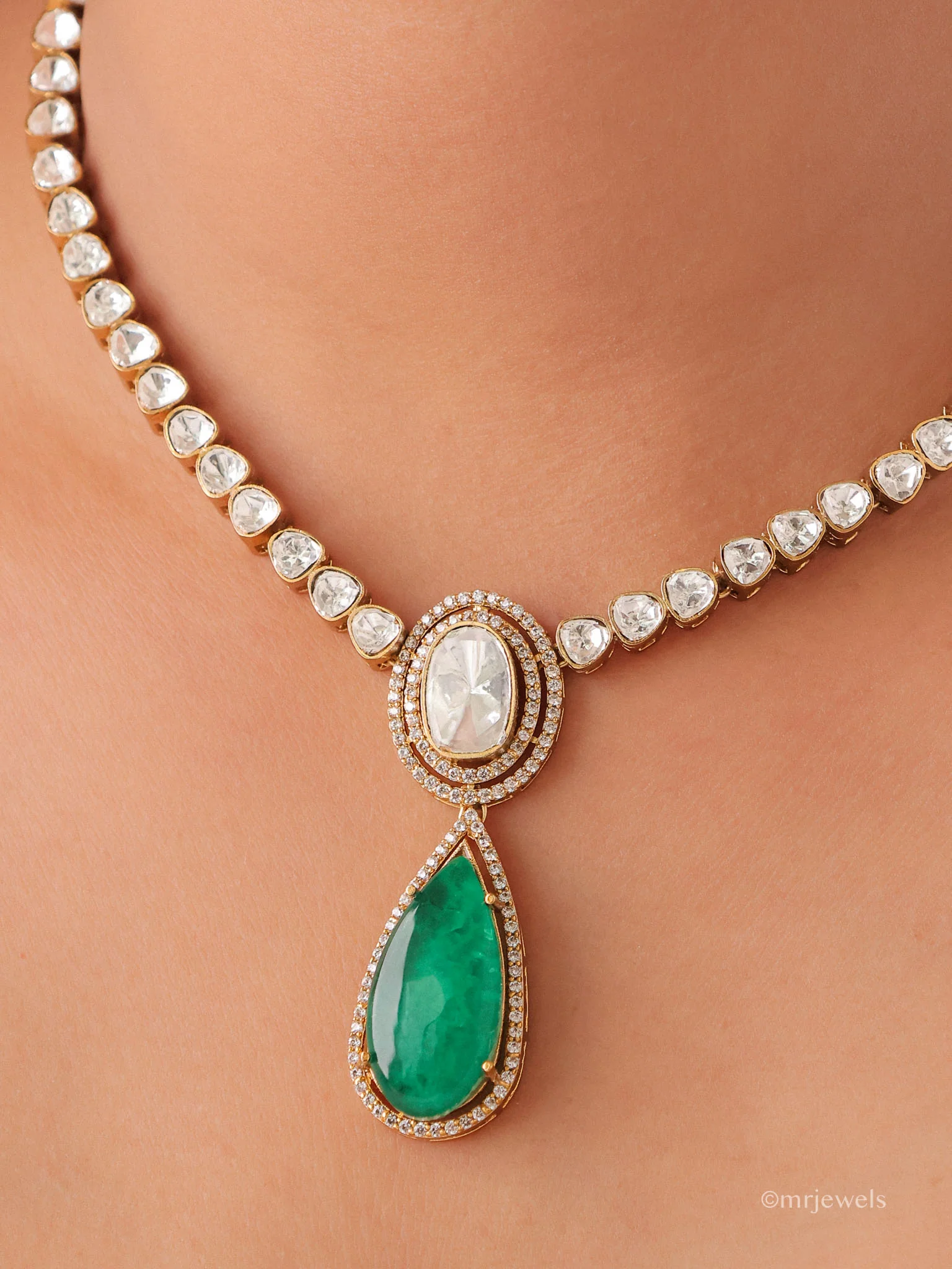 Elara Emerald Drop Necklace Set - Image 2