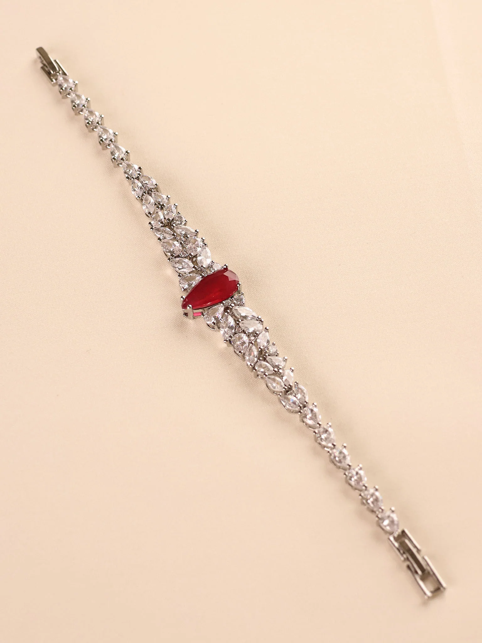 Elara Solitaire Tennis Bracelet - Image 4
