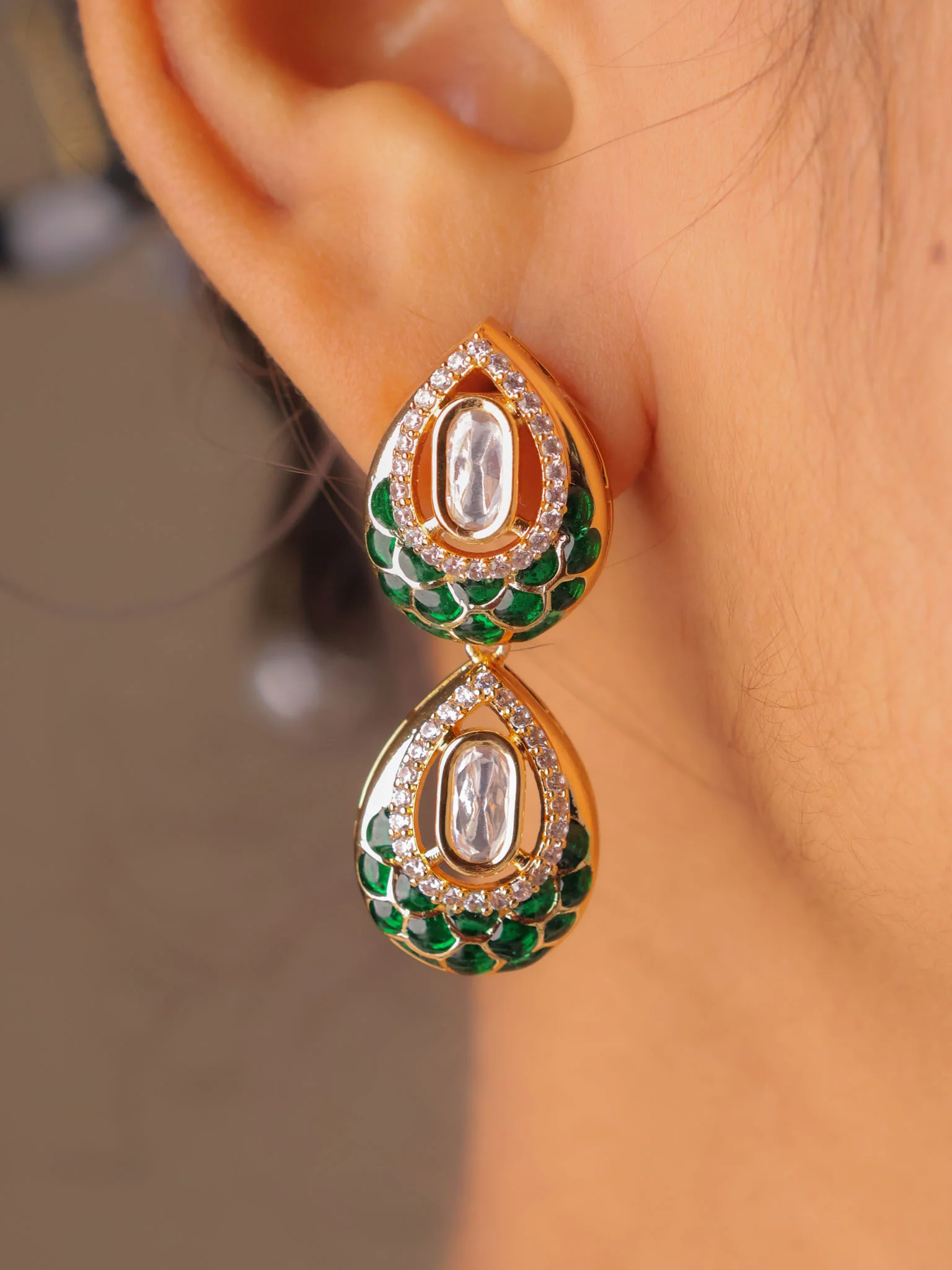 Elaria Enamel Kundan Pendant Set - Image 3