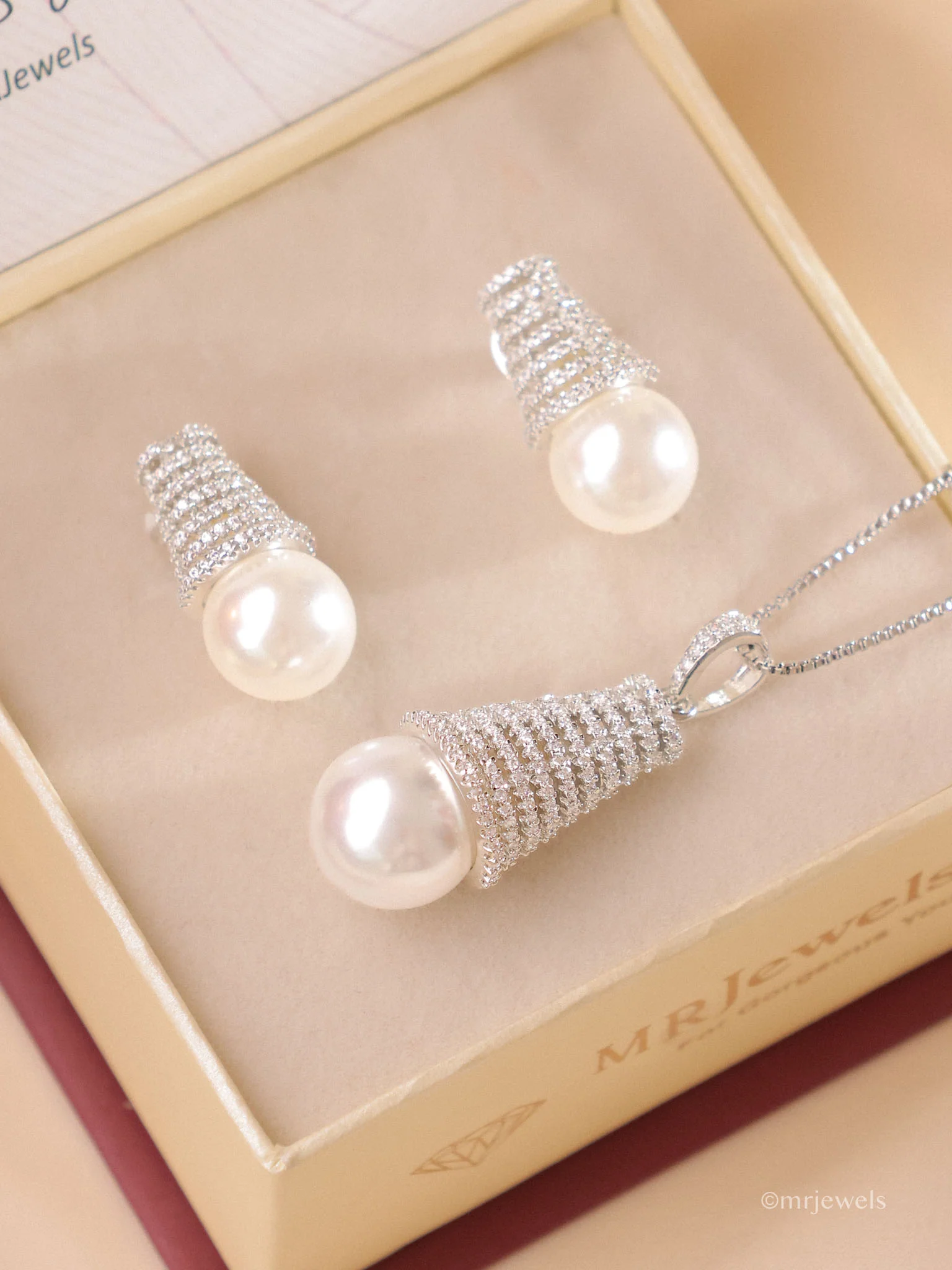 Elegant Crystal Pearl Drop Pendant Set