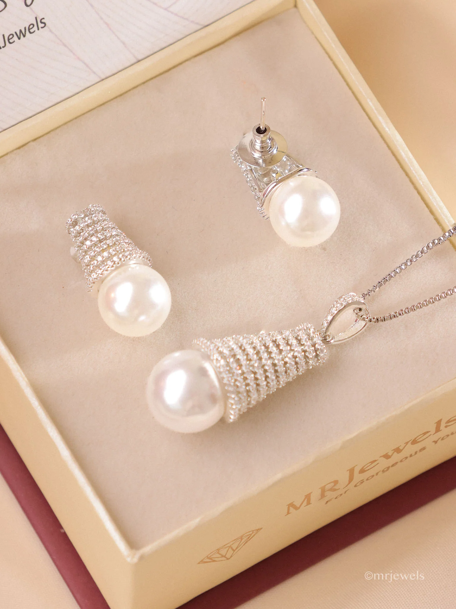 Elegant Crystal Pearl Drop Pendant Set - Image 2
