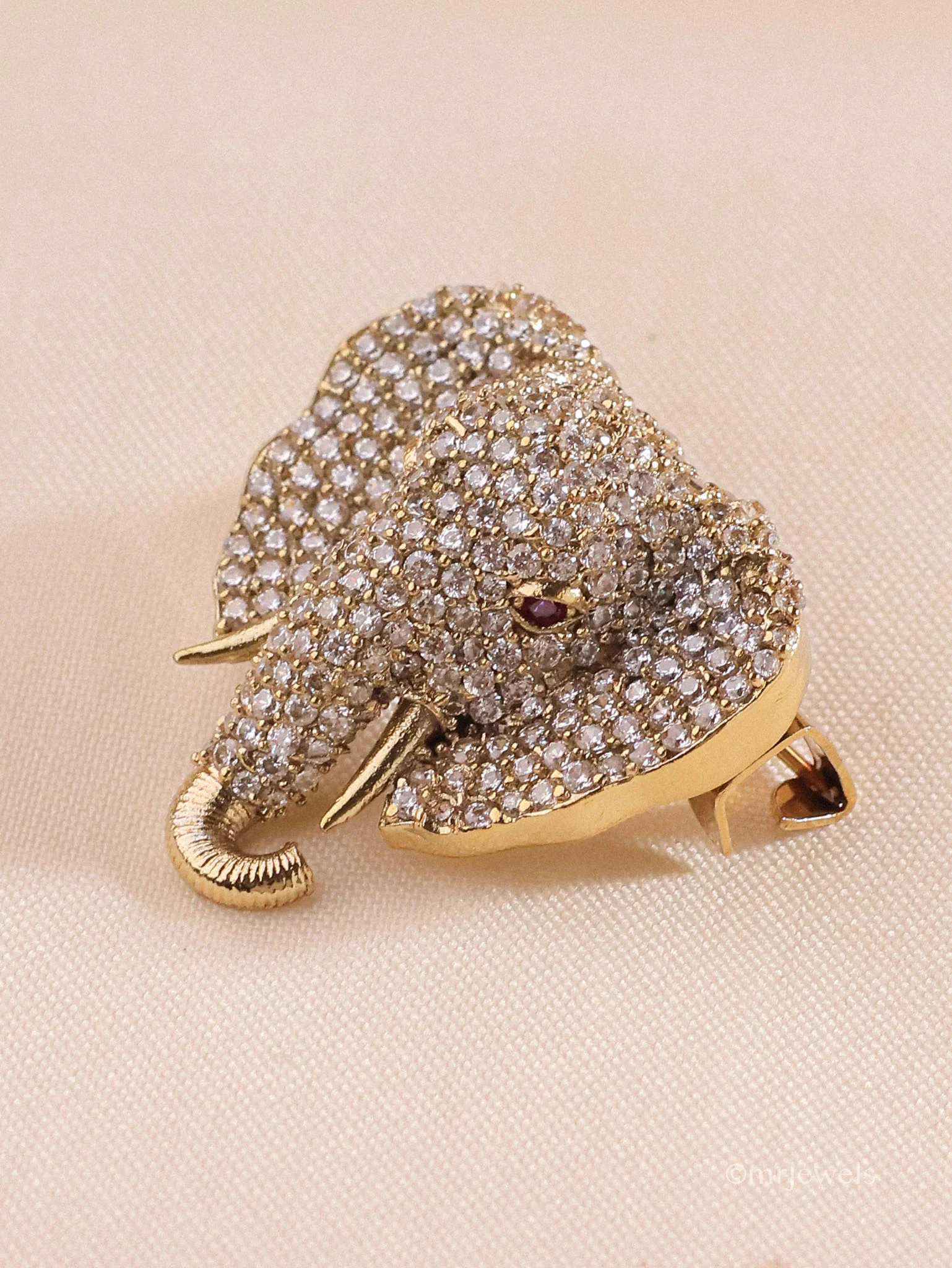 Elephant Collar Brooch - Image 3