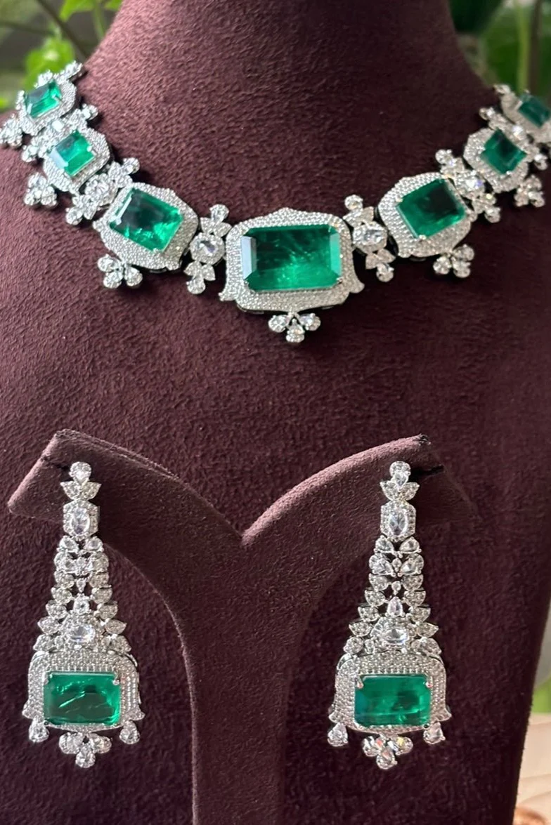 Emerald Cascade Diamond Necklace Set - Image 3