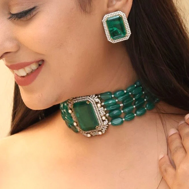 Emerald Choker With Doublet Stones Earrings - Image 2