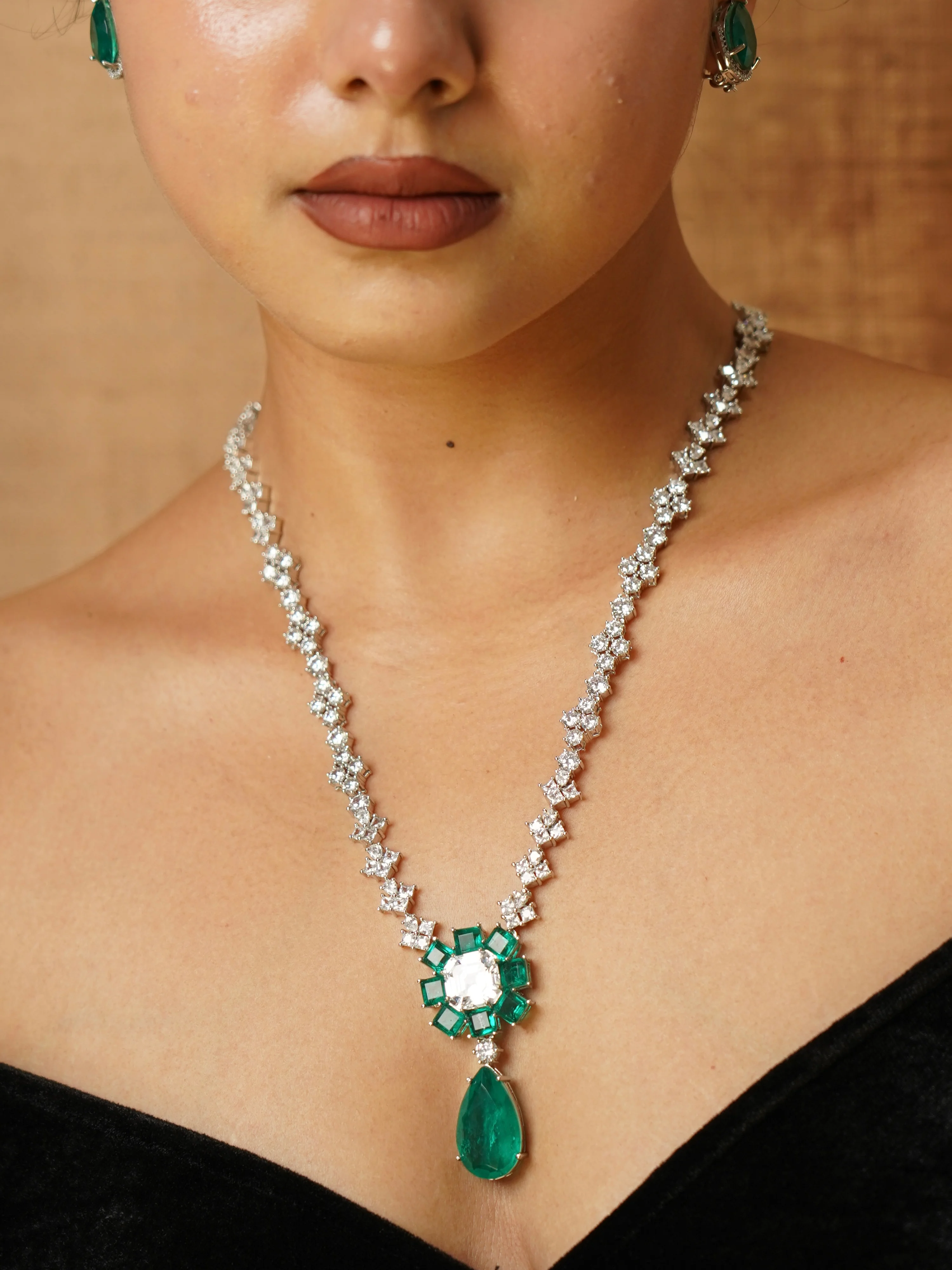 Emerald Statement Necklace Set - Image 2