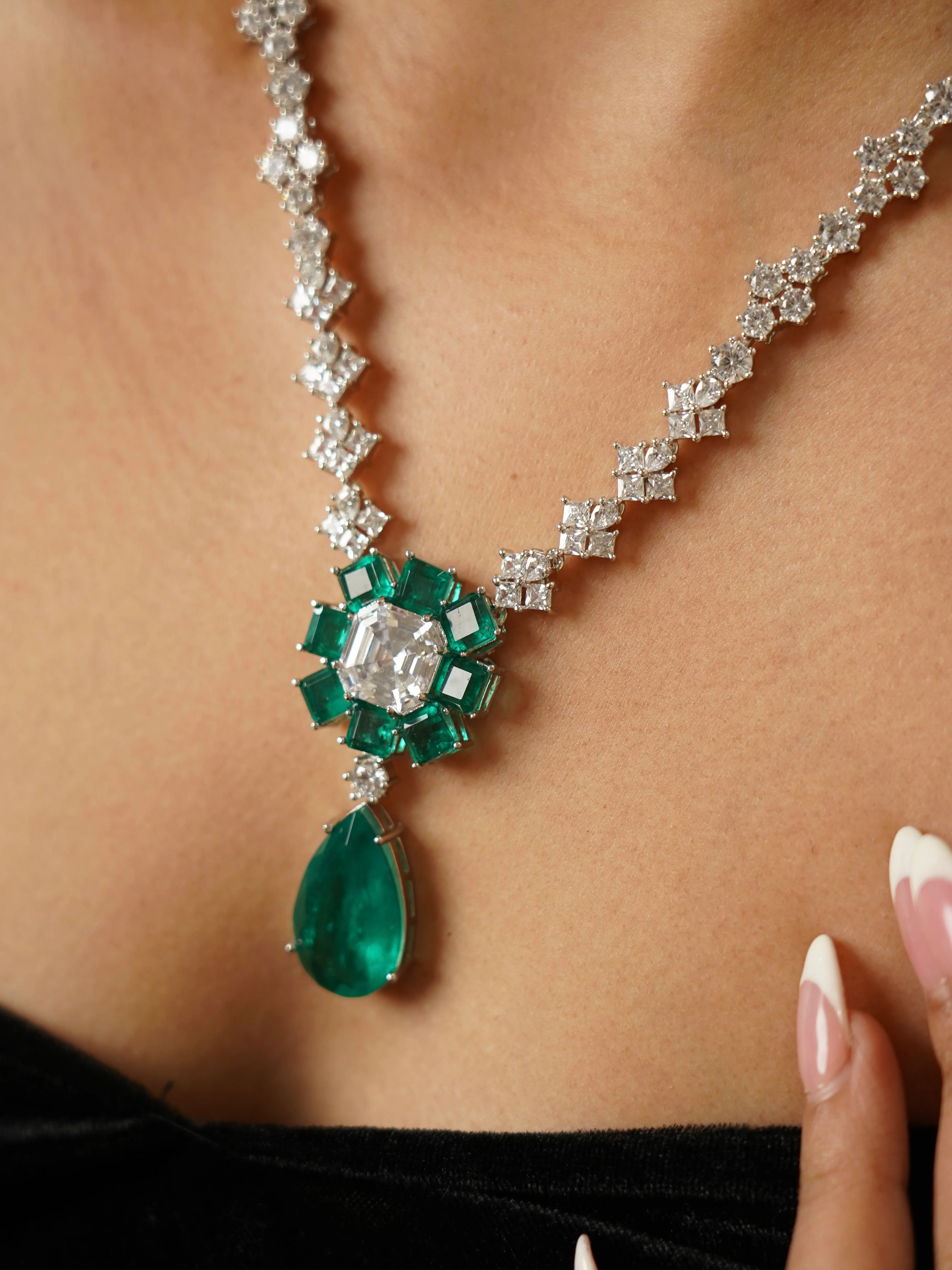 Emerald Statement Necklace Set - Image 4