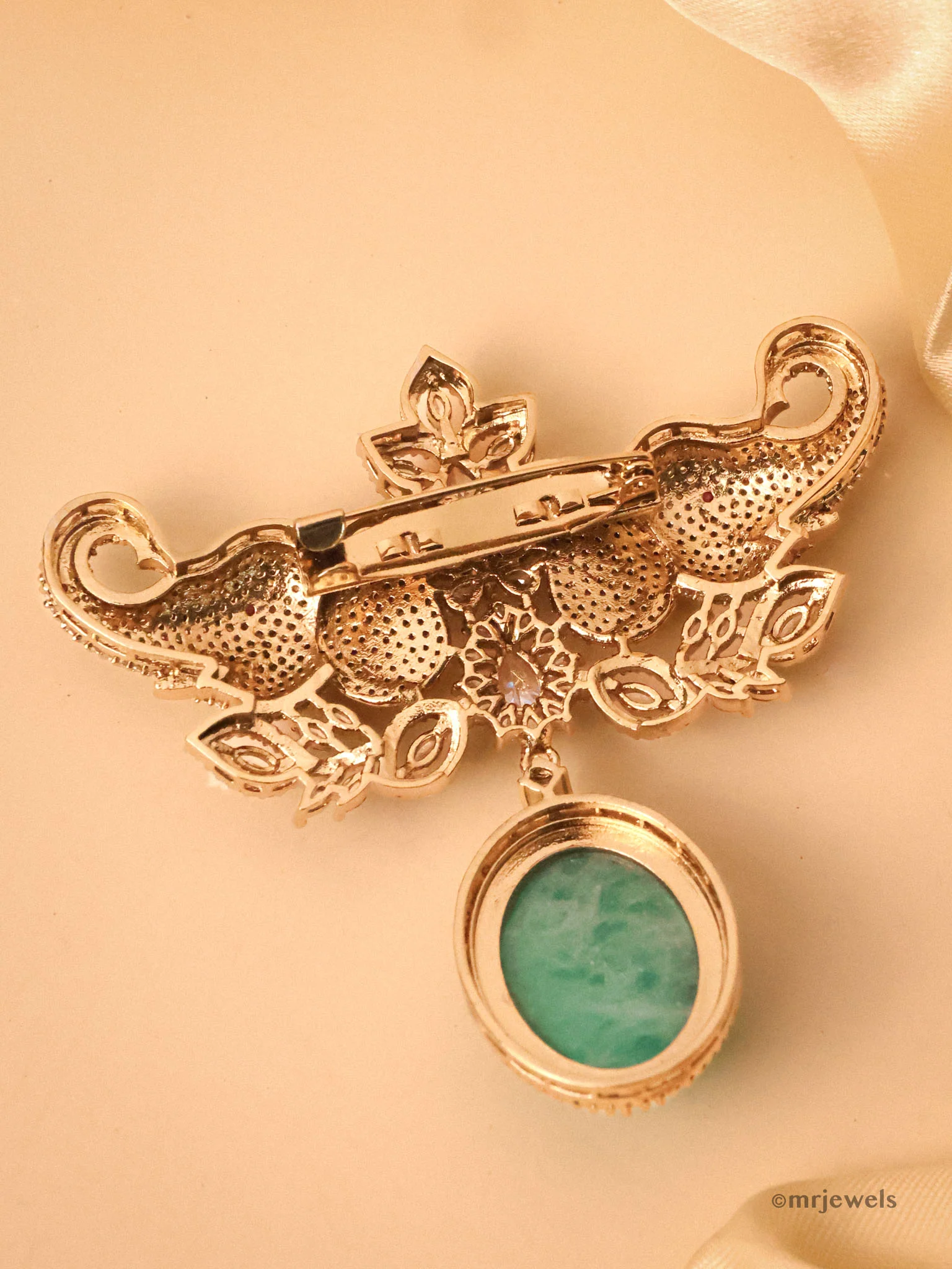 Emerald Elephant Brooch - Image 3