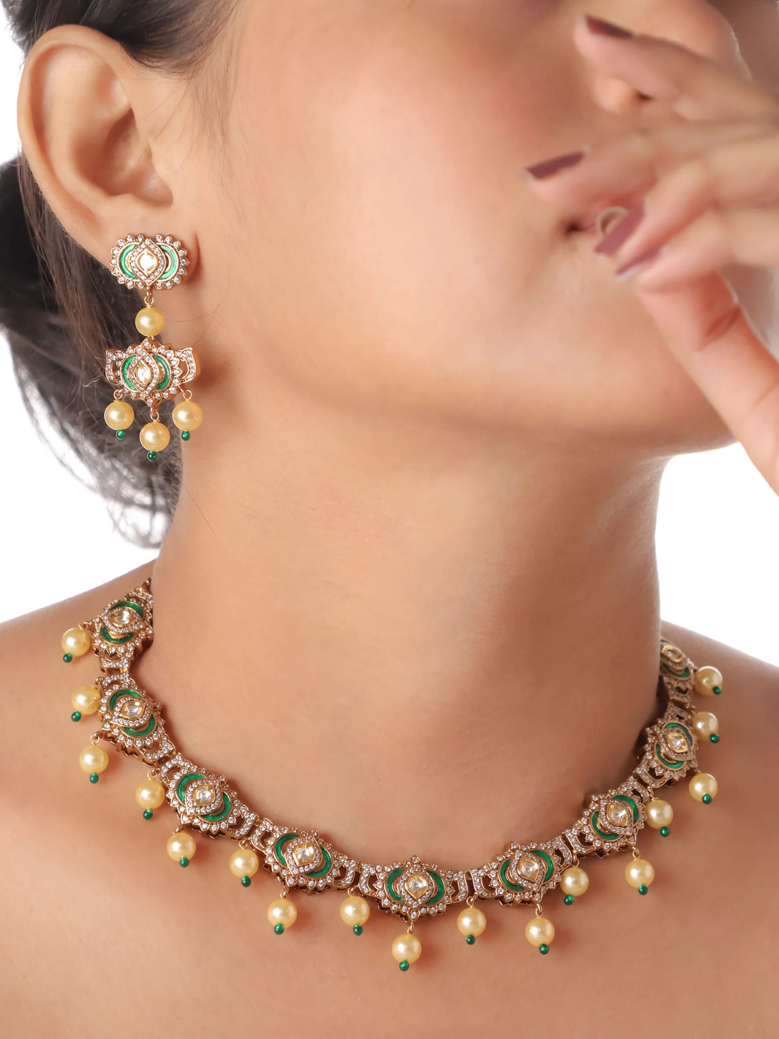 Emerald Lotus Pearl Choker Set