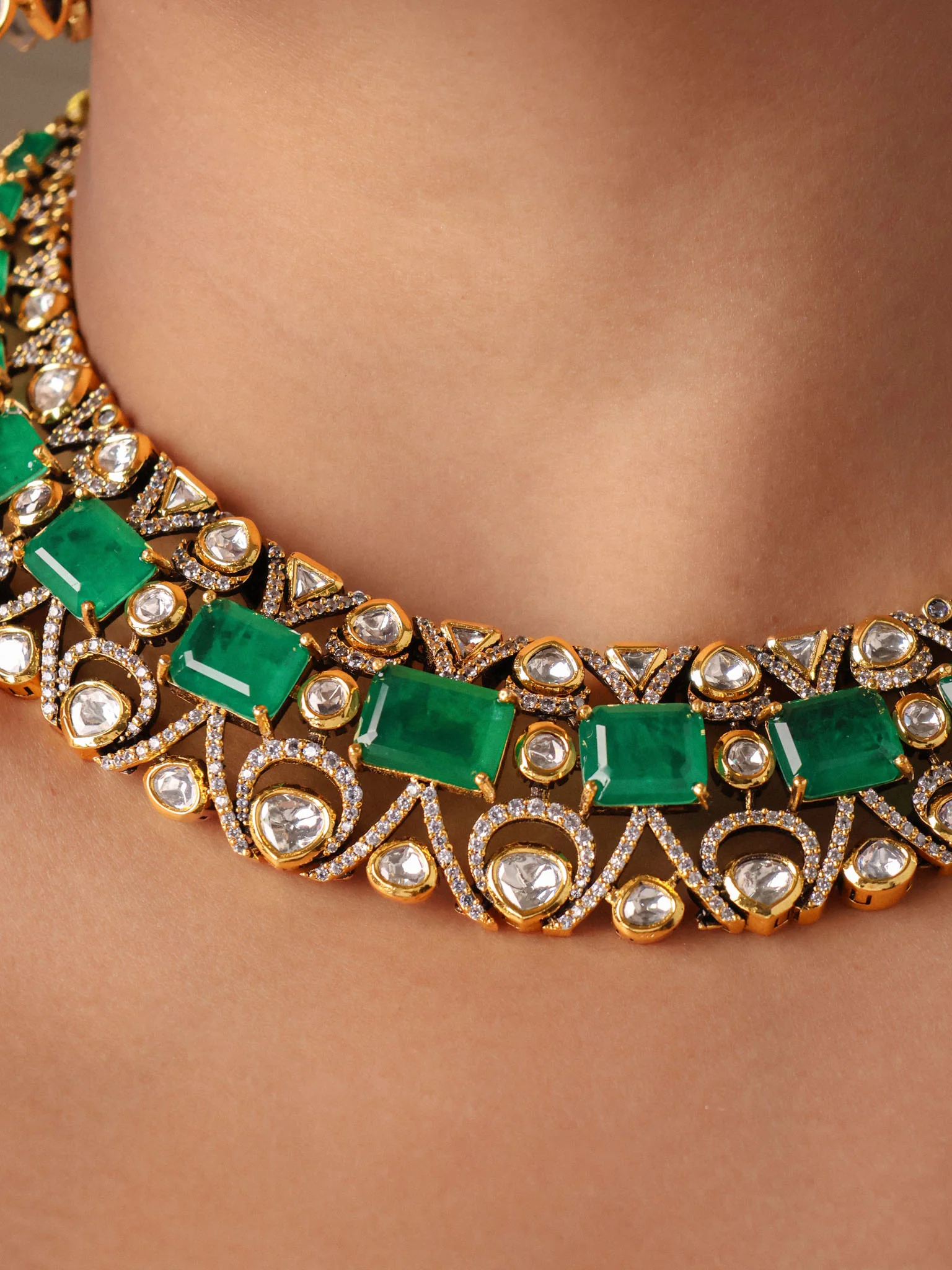 Emerald Noor Kundan Choker Set - Image 2