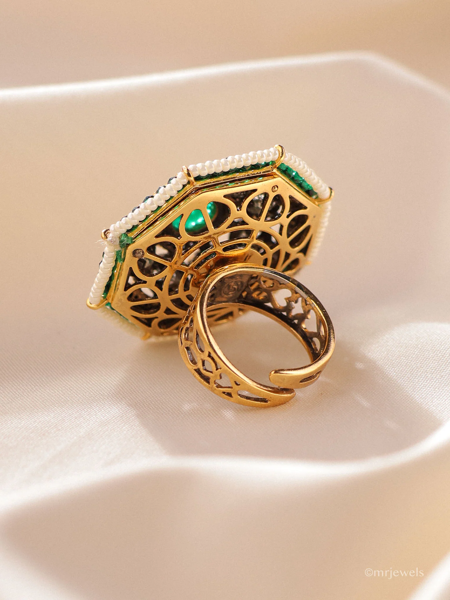Emerald Noor Kundan Cocktail Ring - Image 3