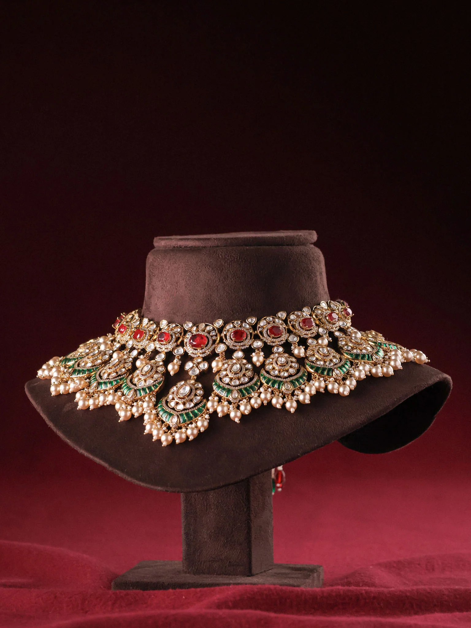 Emerald Rajwada Polki Grandeur Choker - Image 5