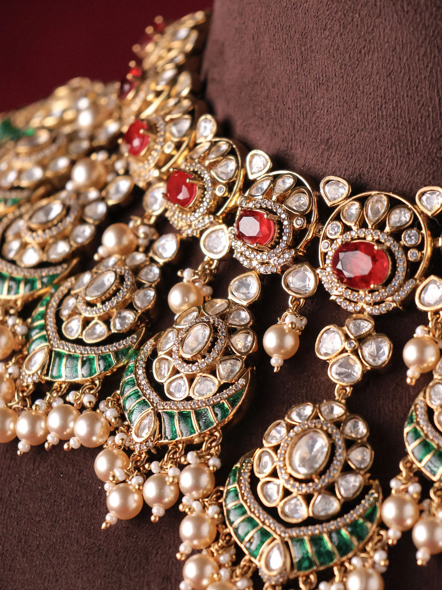 Emerald Rajwada Polki Grandeur Choker - Image 6