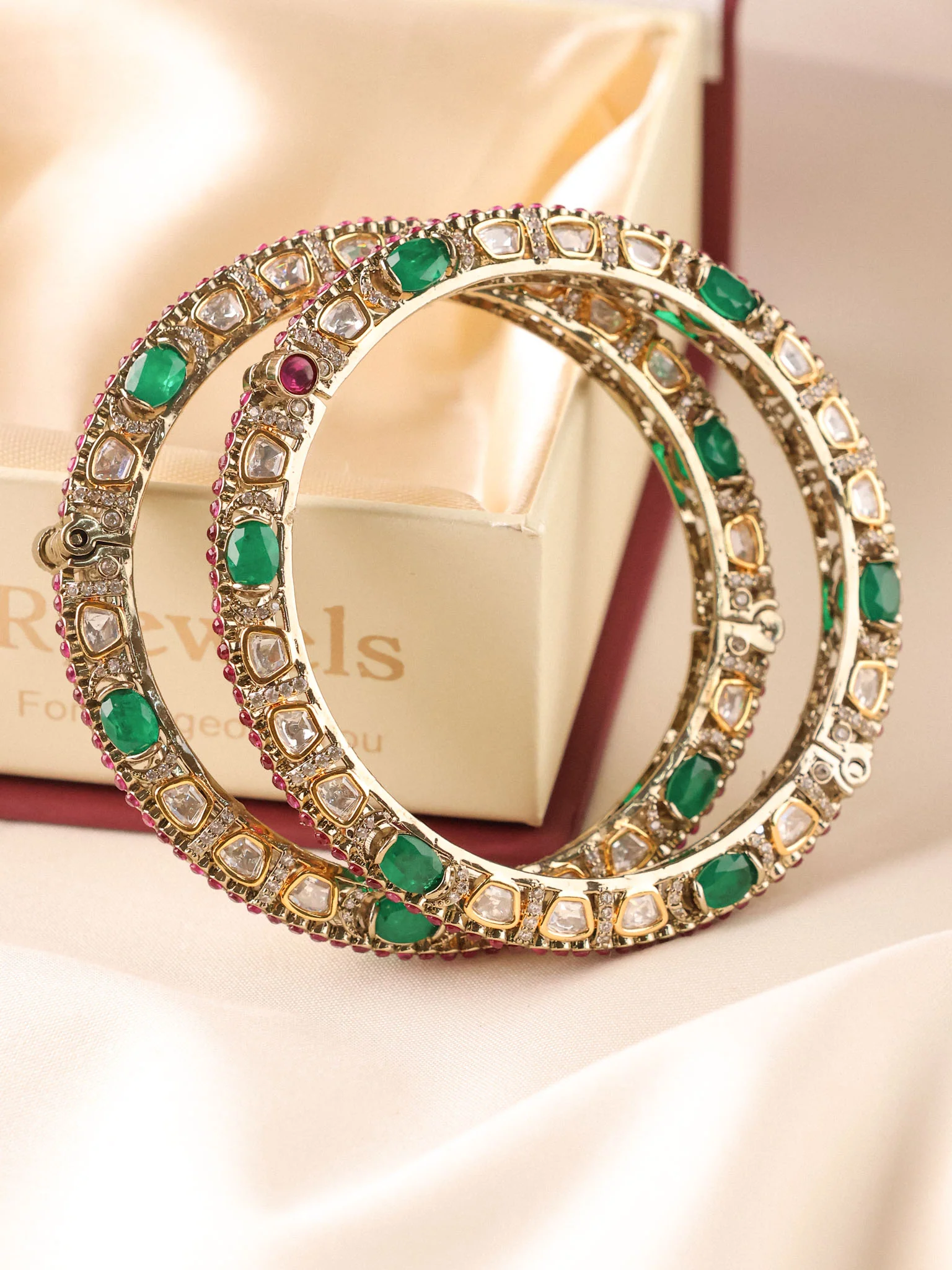 Emerald Riwaayat Polki Bangles - Image 4