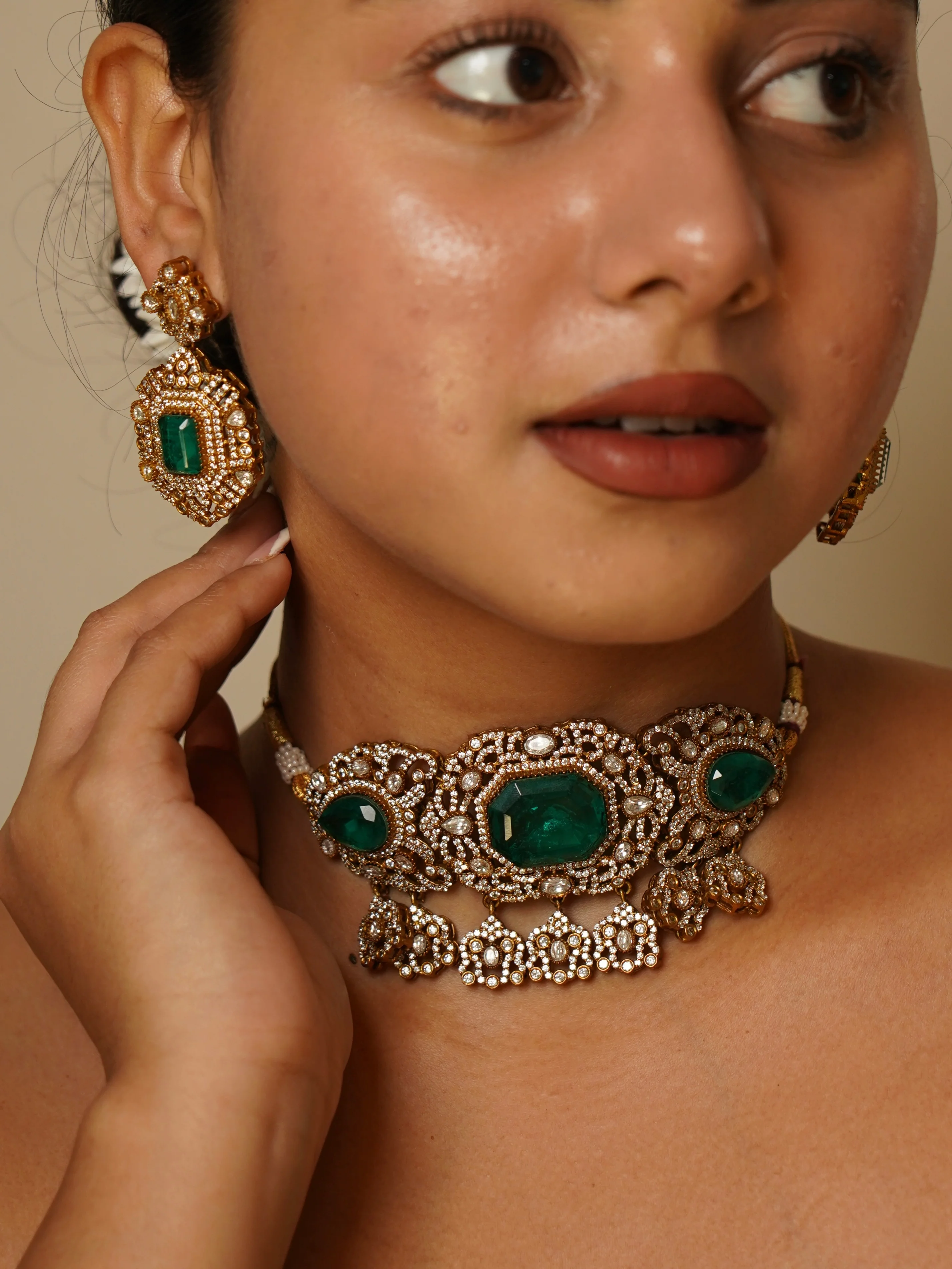 Emerald Royale Polki Choker Set - Image 2